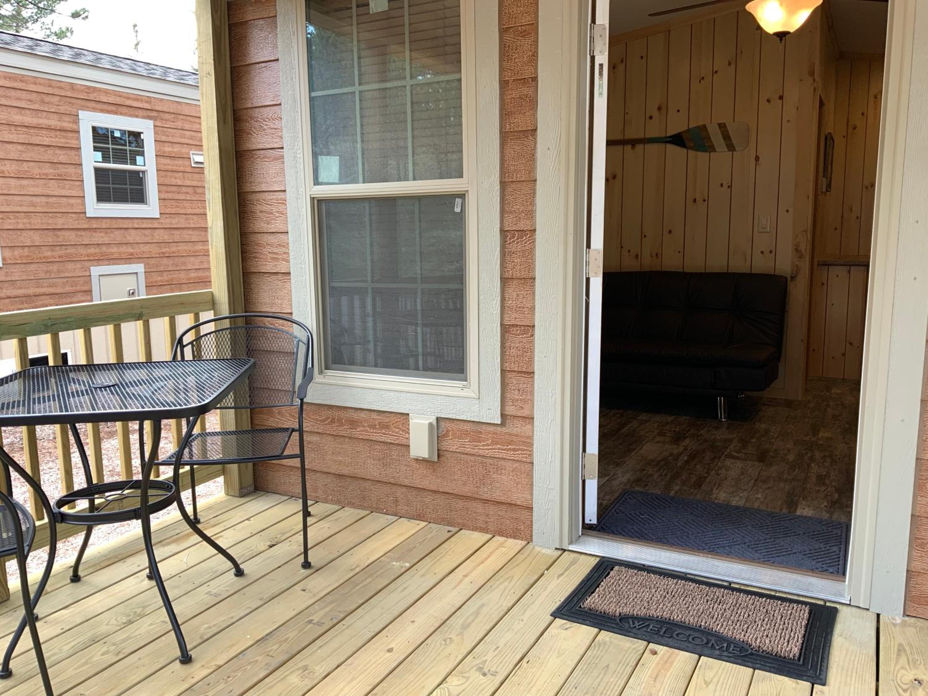 Rockerville Lodge & Cabins