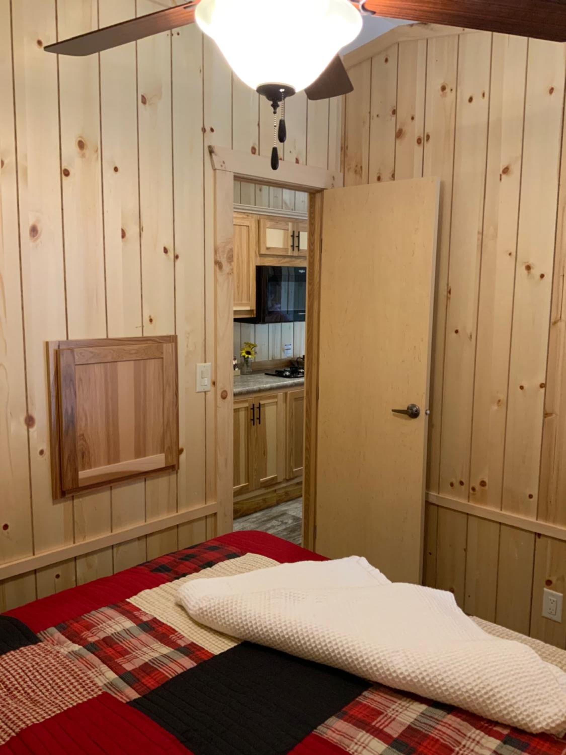 Rockerville Lodge & Cabins