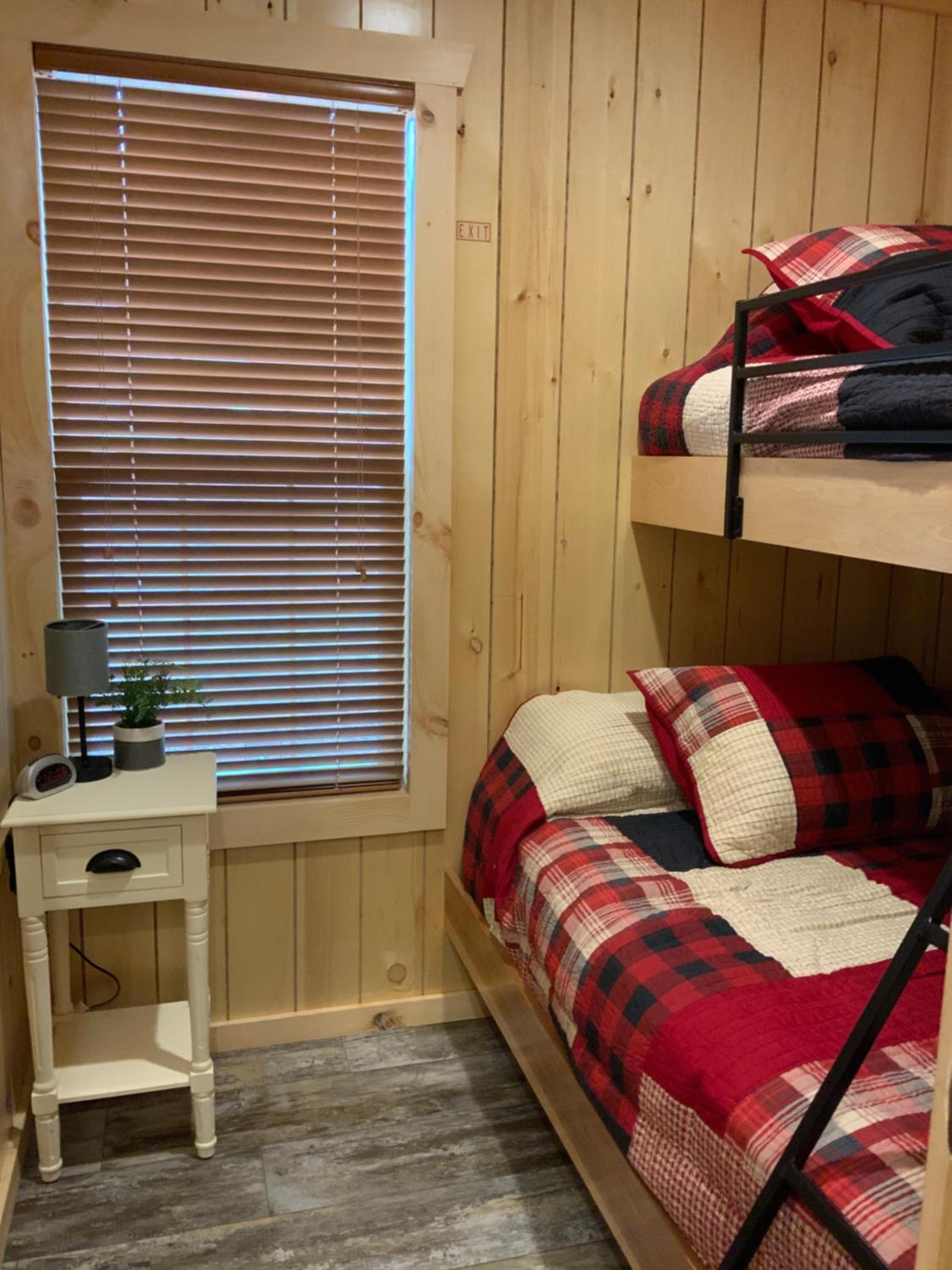 Rockerville Lodge & Cabins