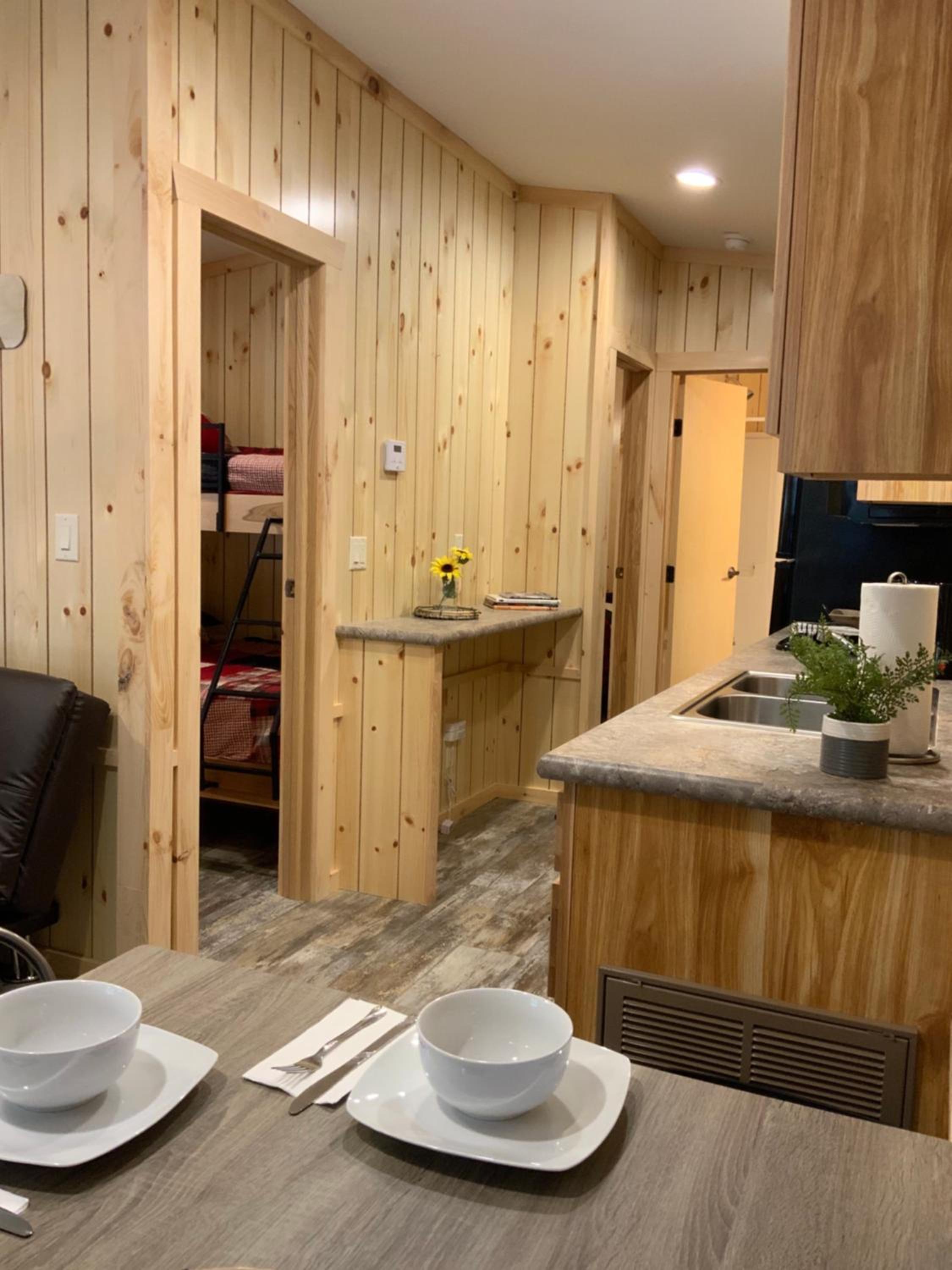 Rockerville Lodge & Cabins