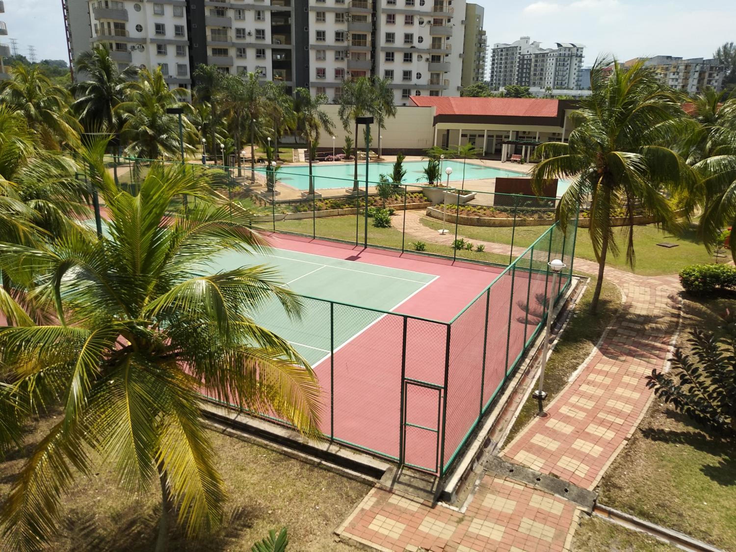 Bay View Condominium photo 1