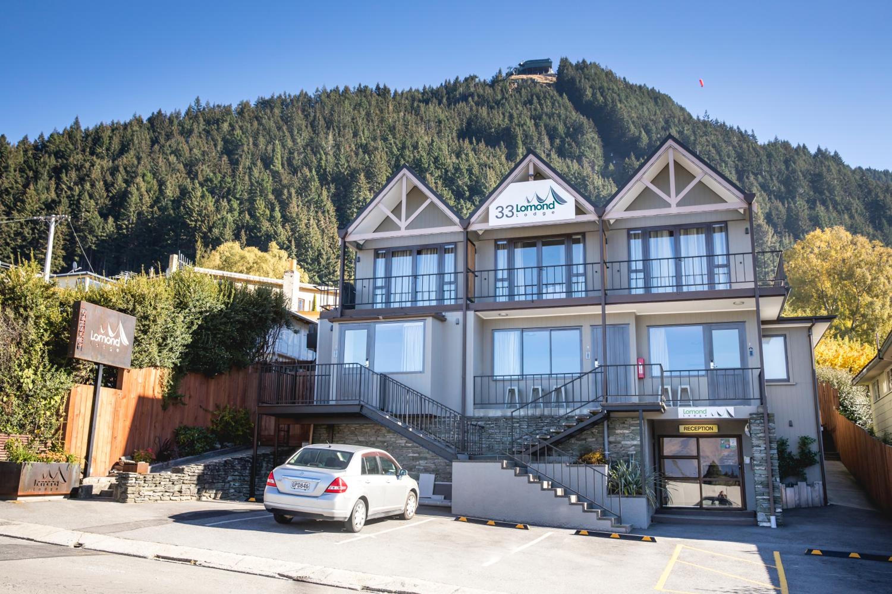 Lomond Lodge Motel & Apartments view 4