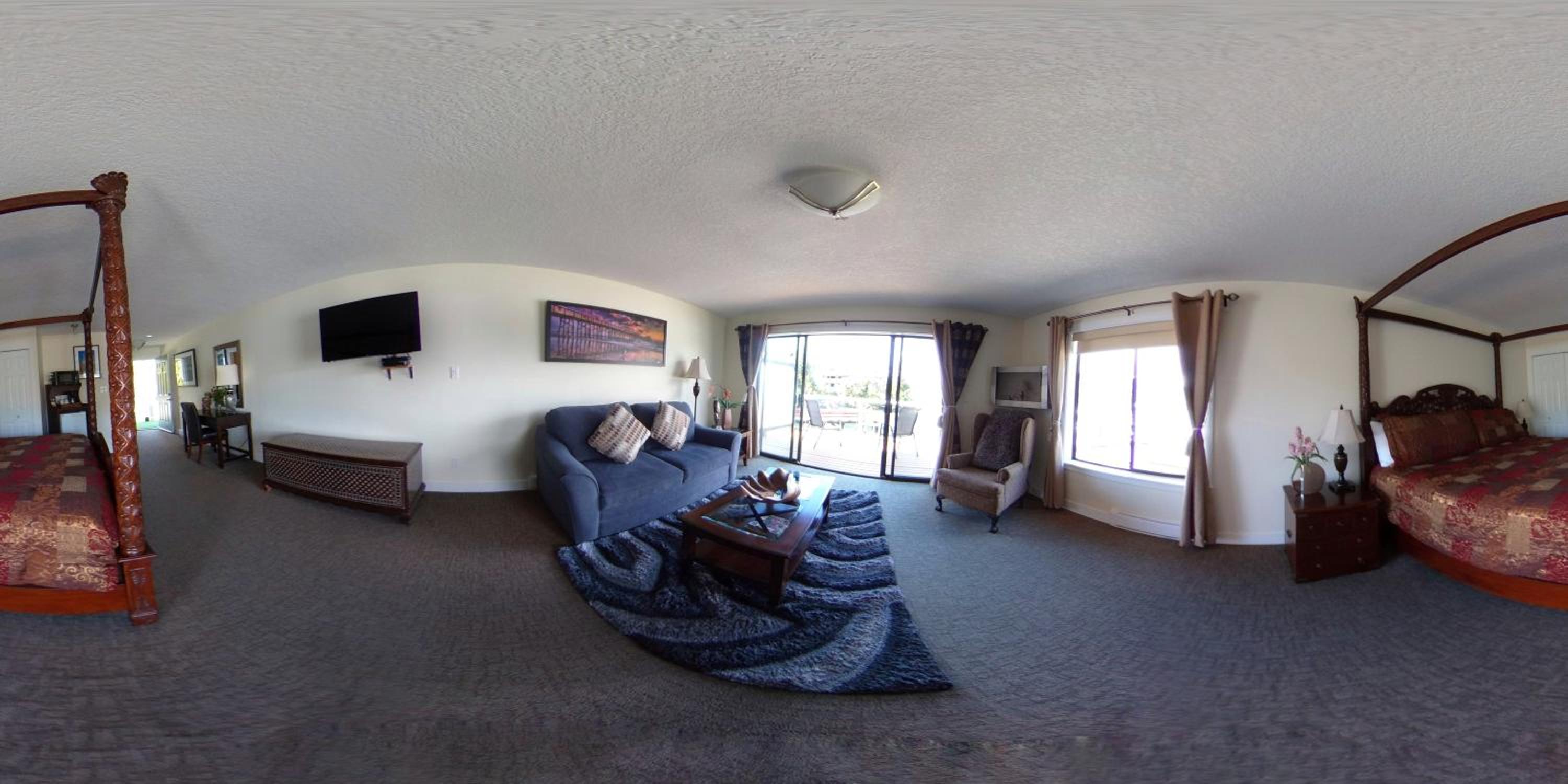 Bayshore Waterfront Inn