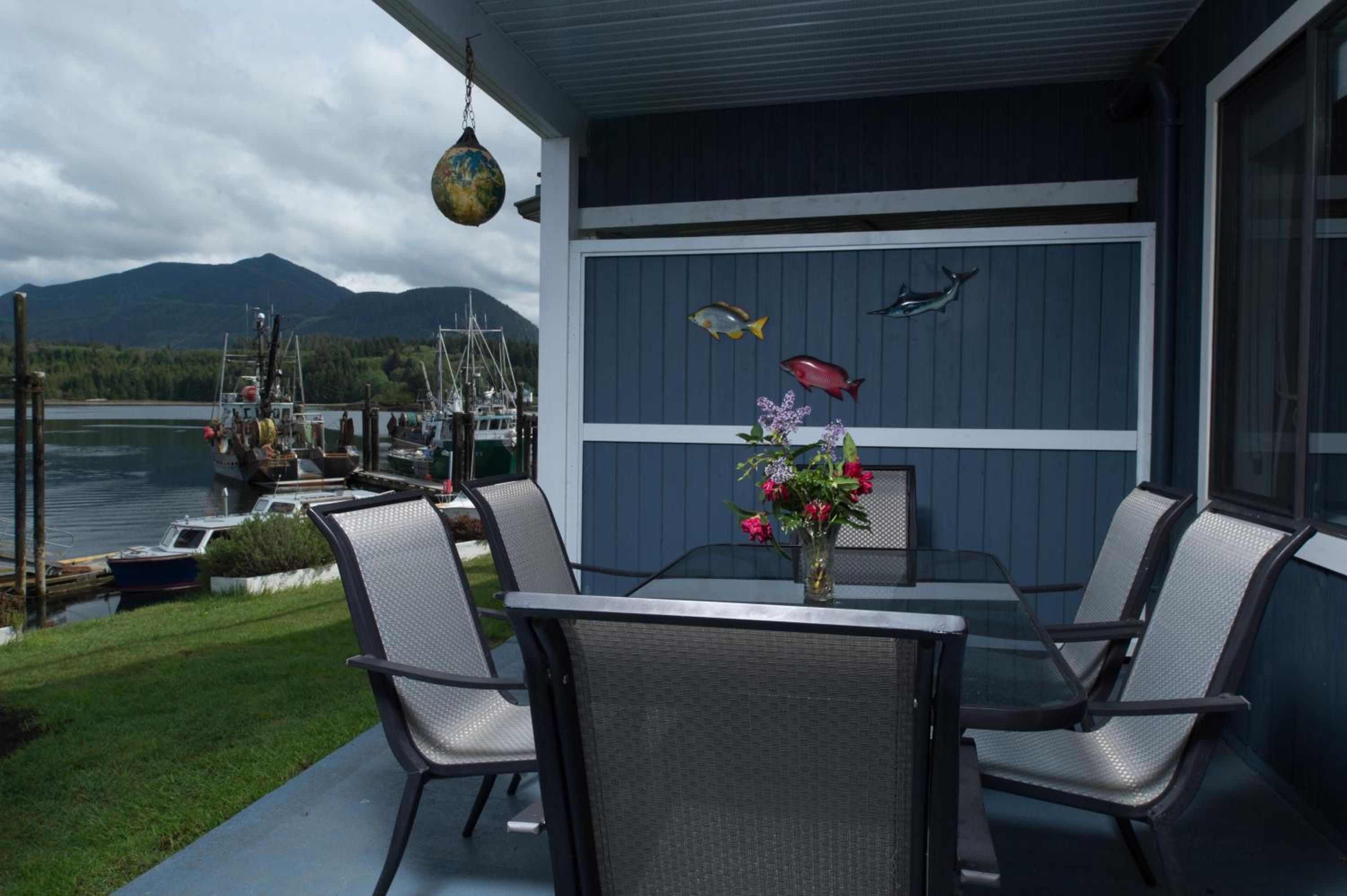 Bayshore Waterfront Inn - Image 2