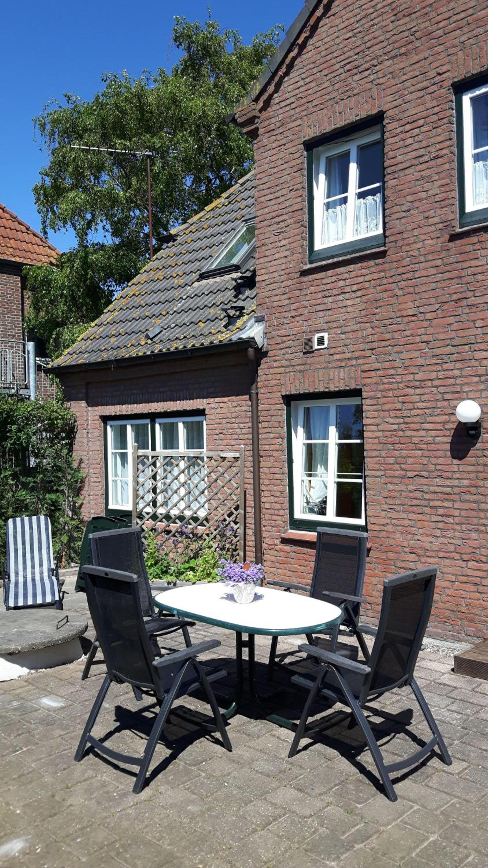Ferienhaus-fuer-die-Grossfamilie-oder-Gruppenhaus-auf-dem-Ferien-und-Bauernhof-Nielson-in-Inselmitte