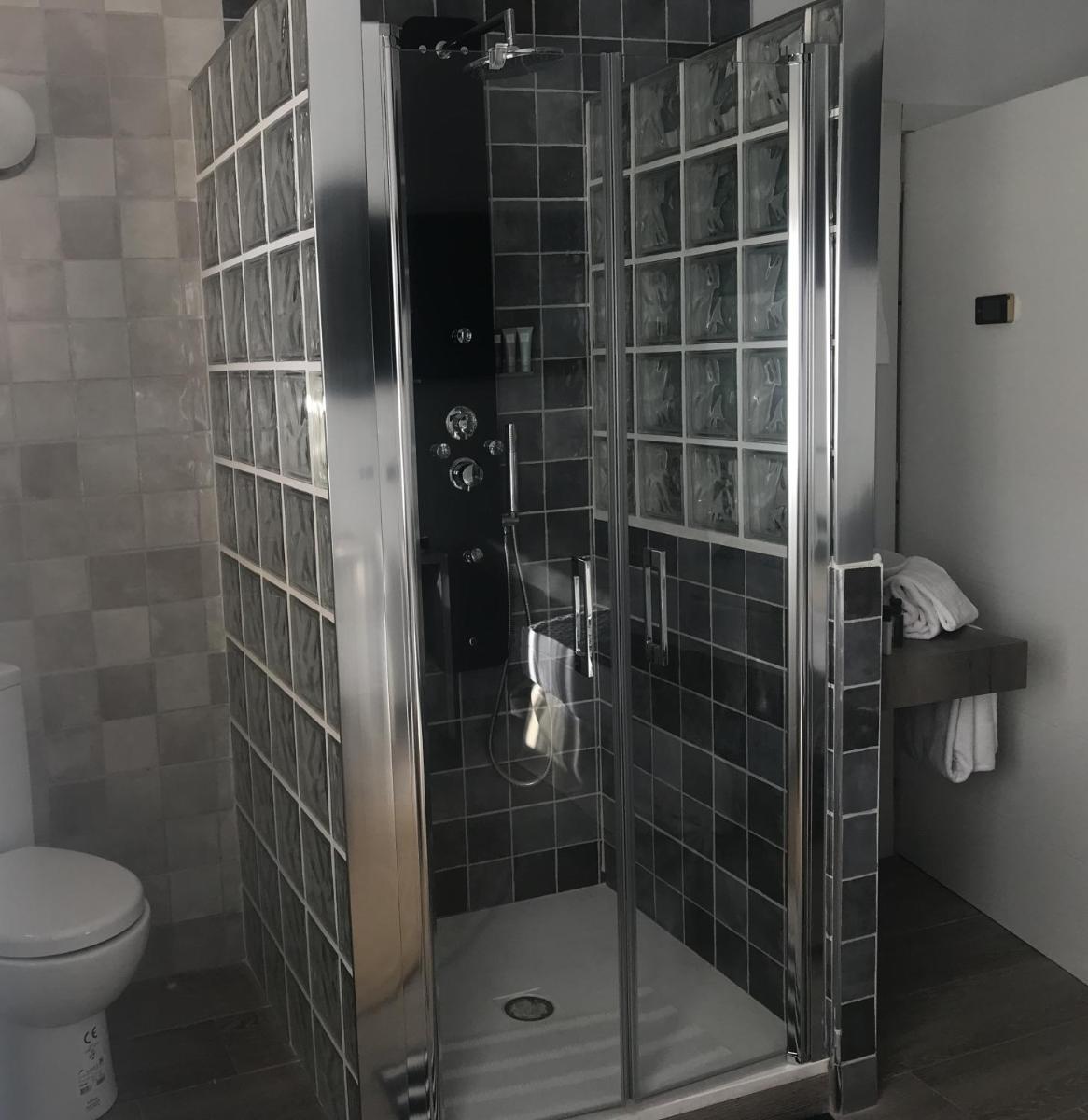 Modern Hostal