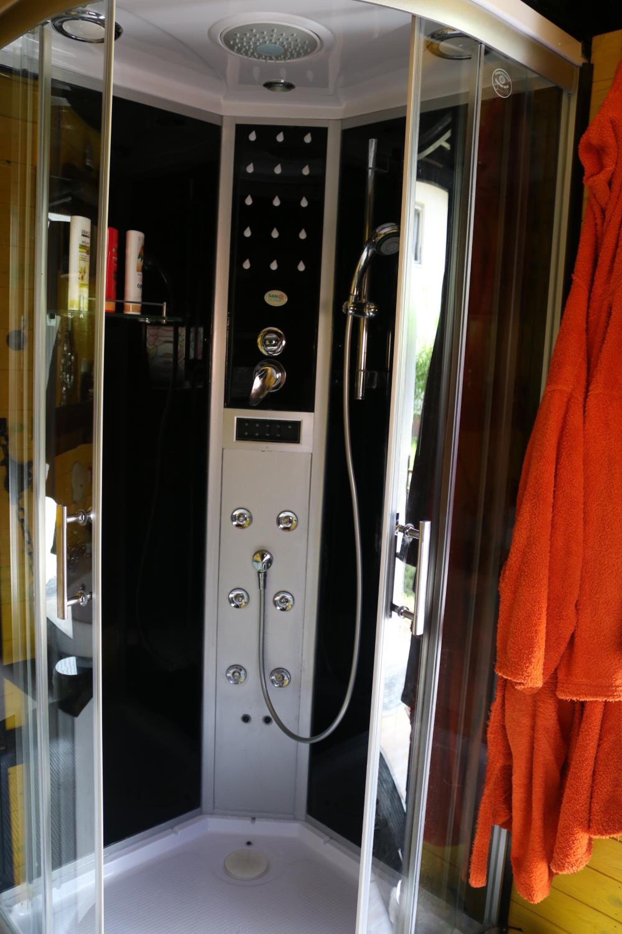 Photo 48
