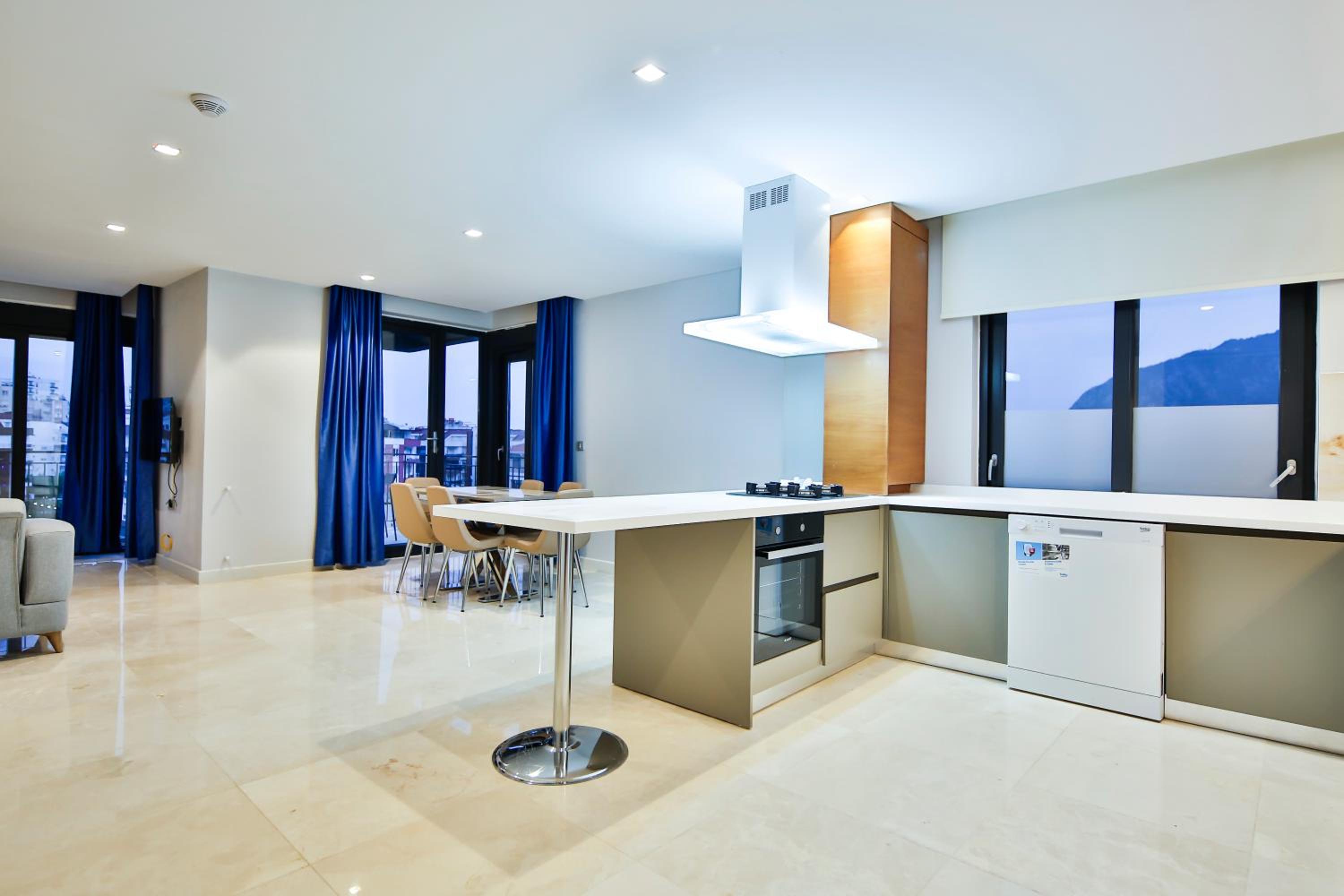 MENE SUITES - Image 19