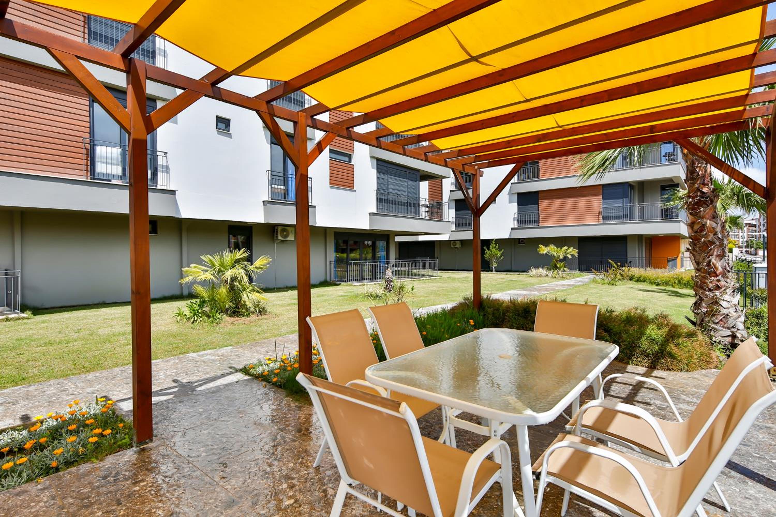 MENE SUITES - Image 12