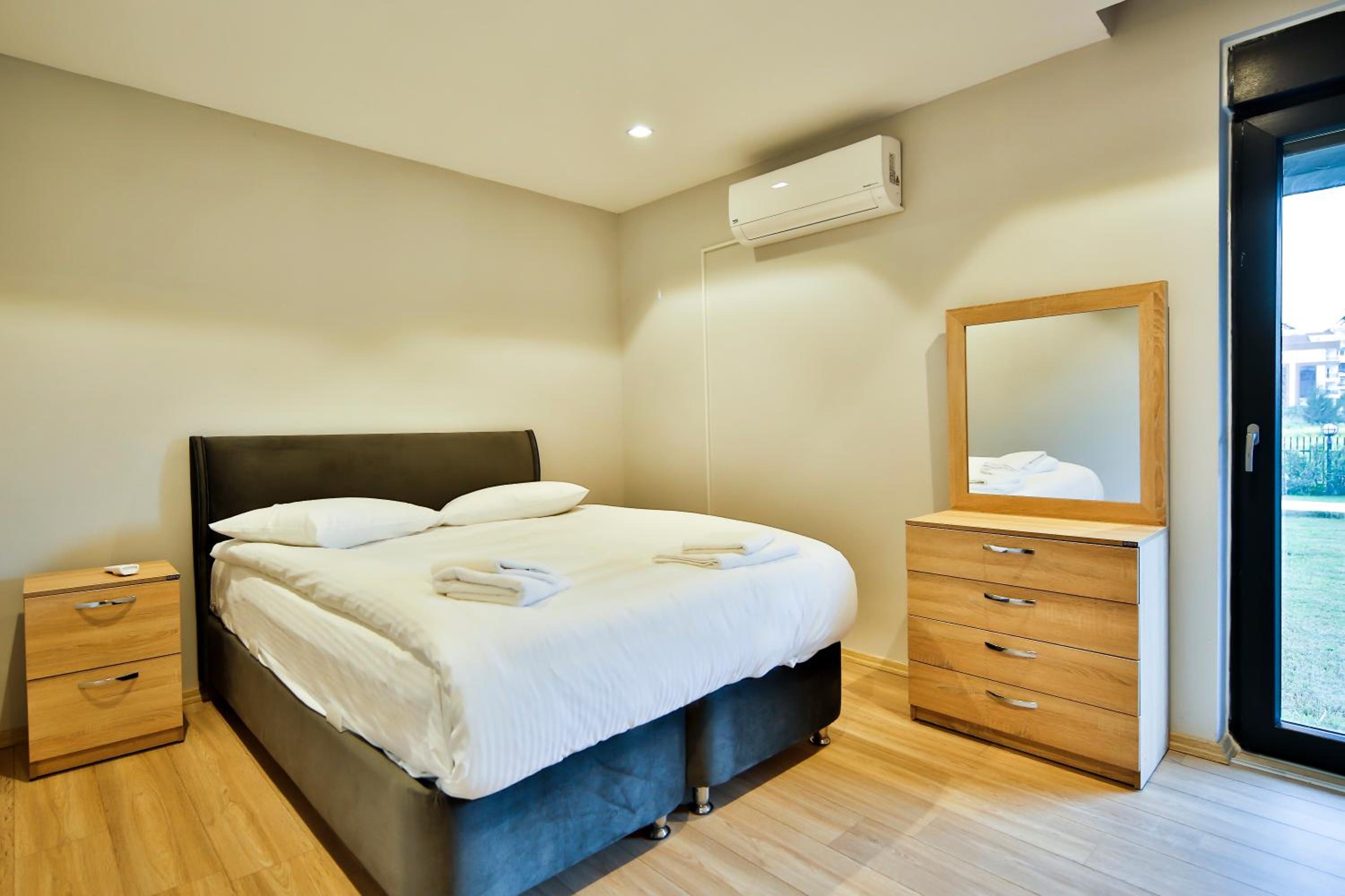 MENE SUITES - Image 44