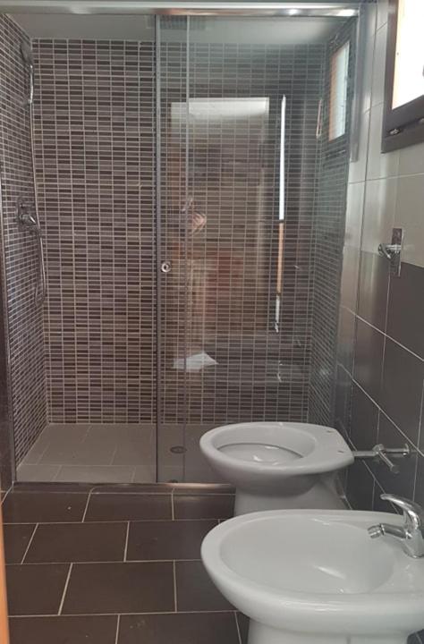 Melograno en Marsala — bathroom