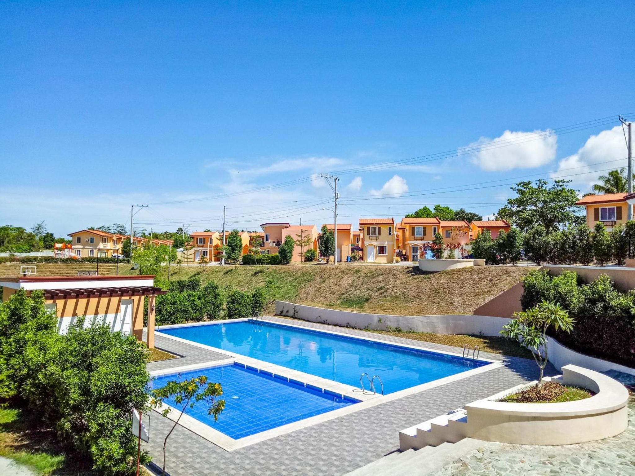 Hillview Apt w/ Pool Access - Free Wifi view 5