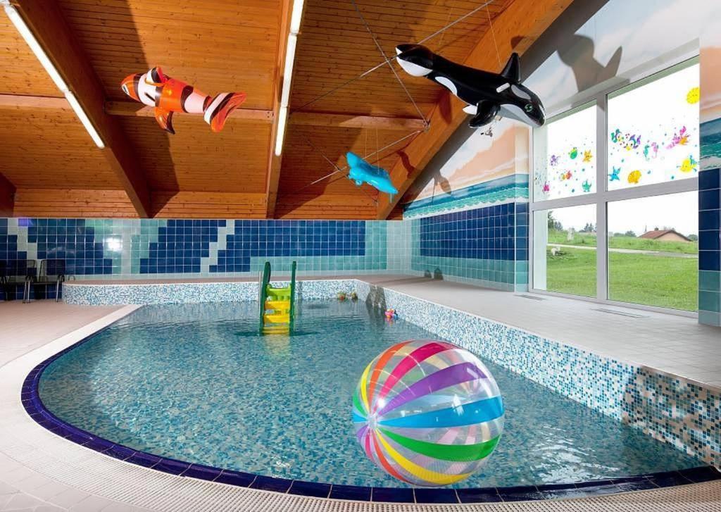 LIPNO WELLNESS - FRYMBURK C112 private family room