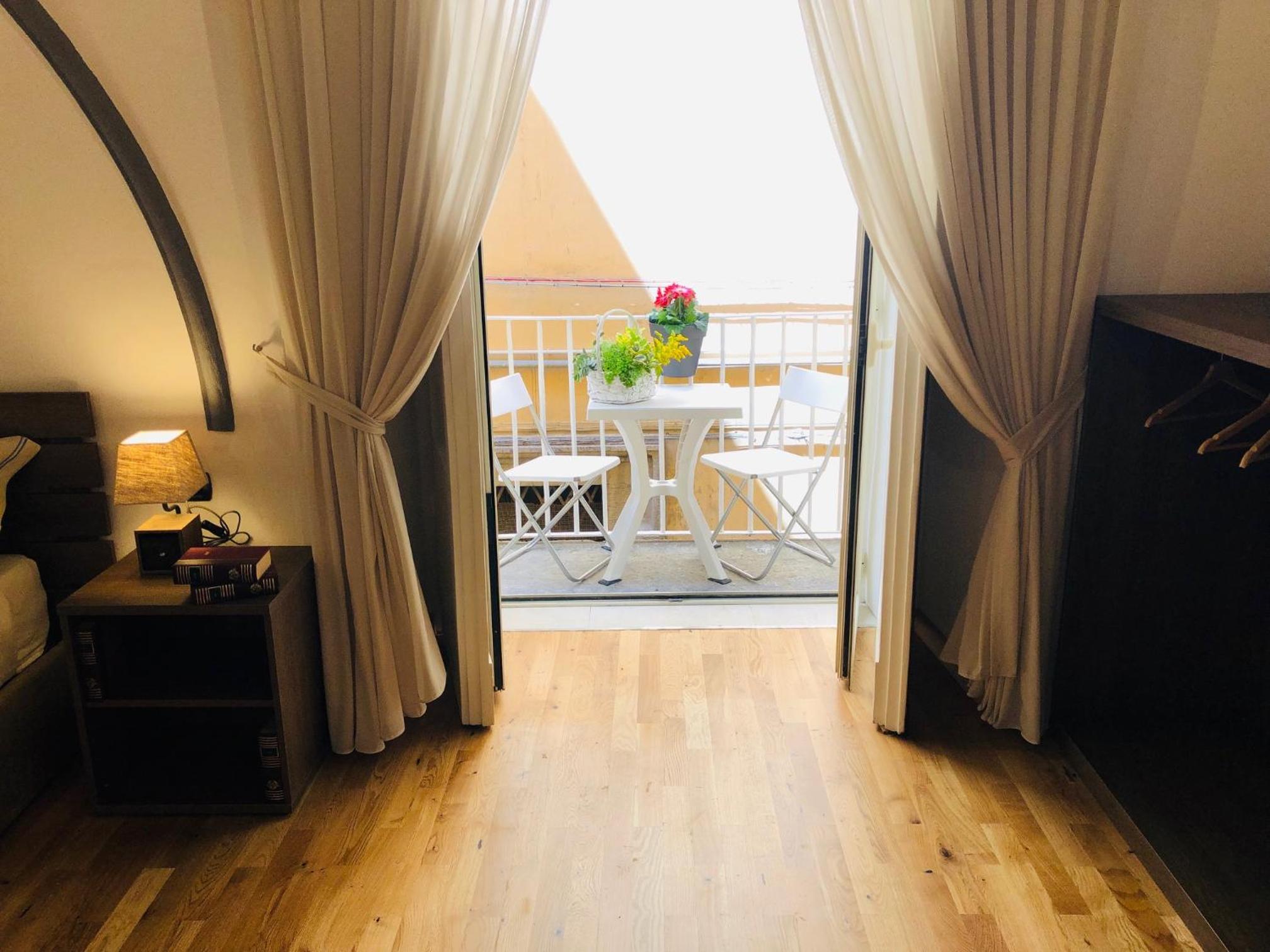 Domus Studio 25 bed & breakfast