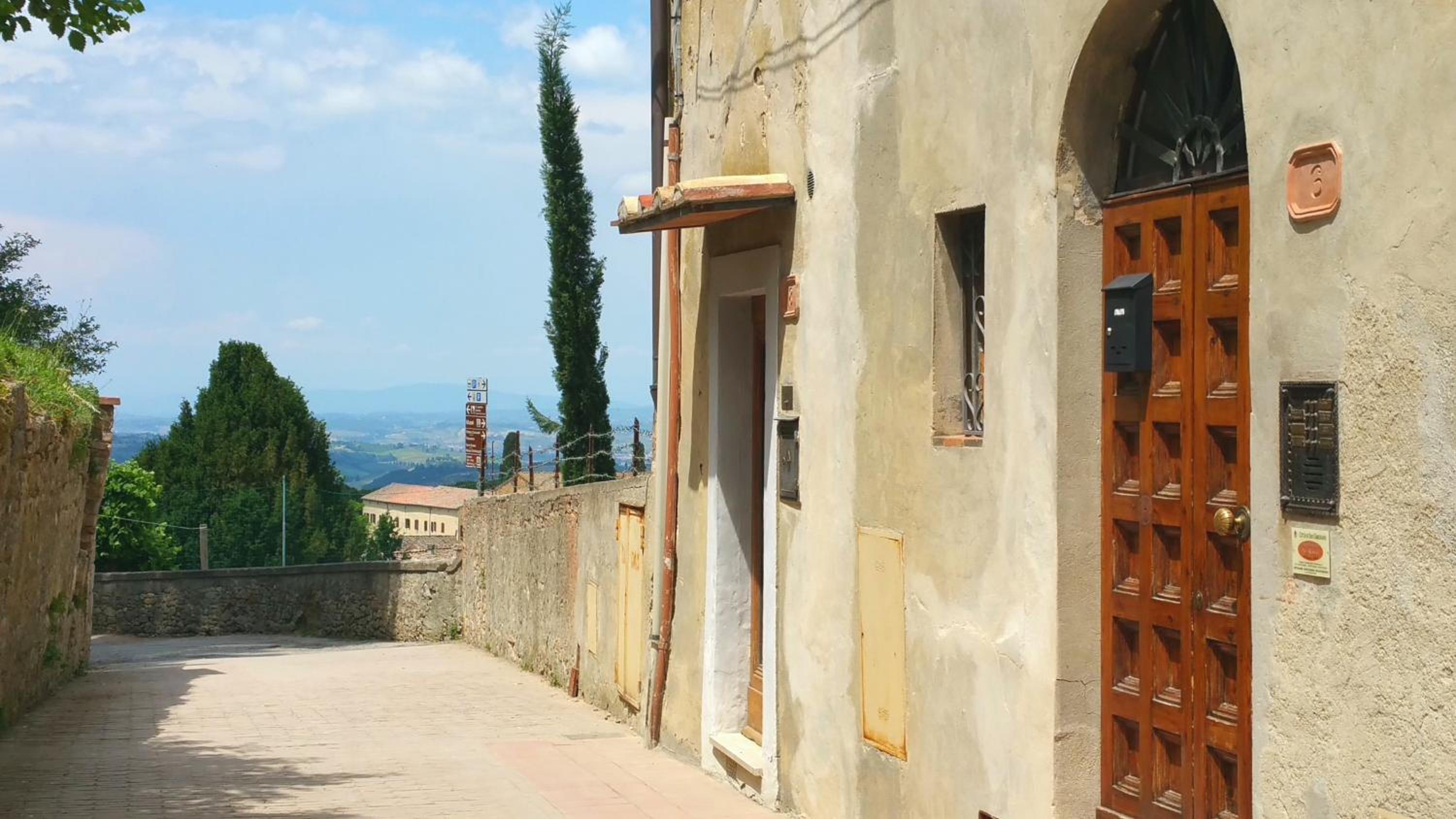 La Rocca Romantica view 3