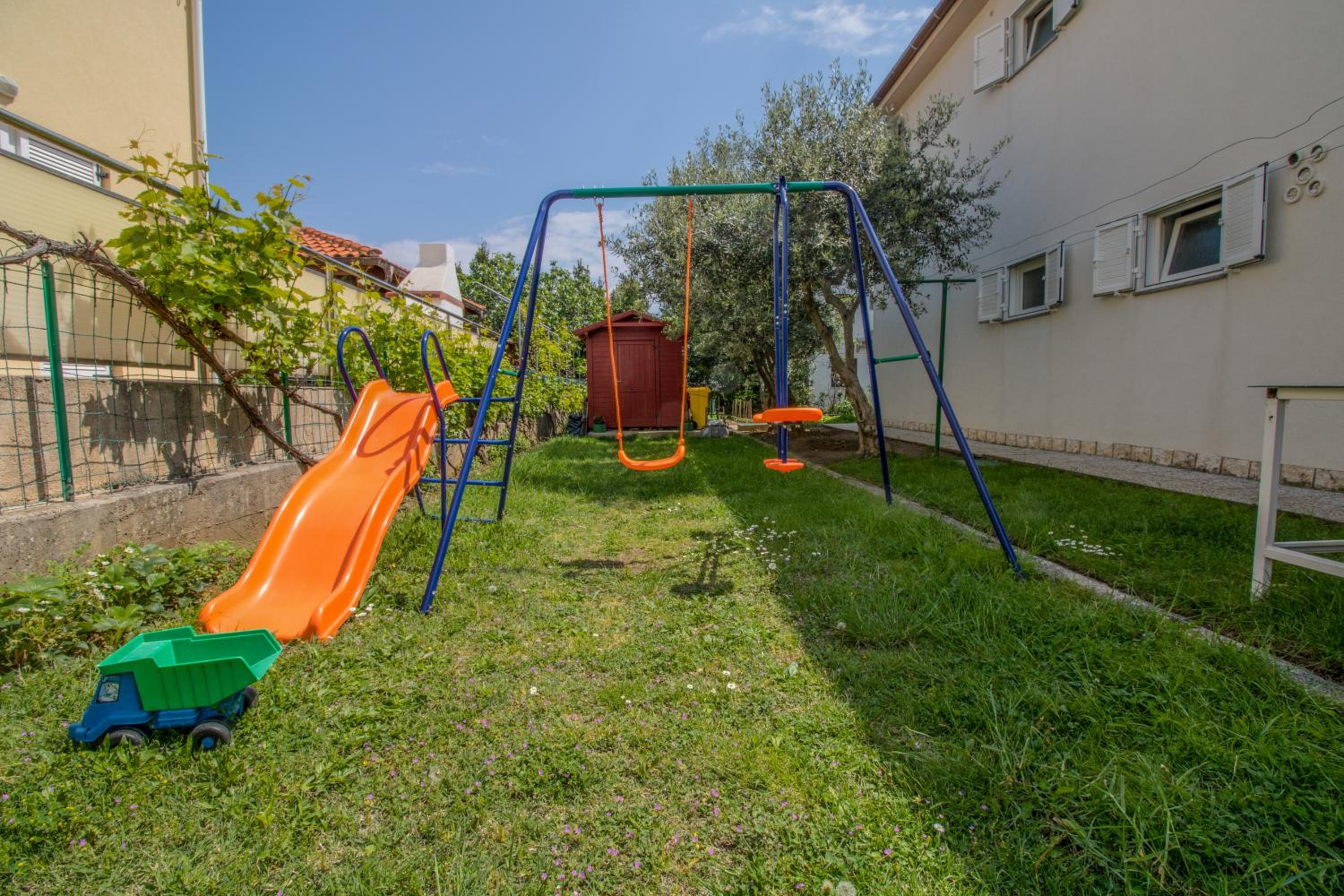 Photo 14