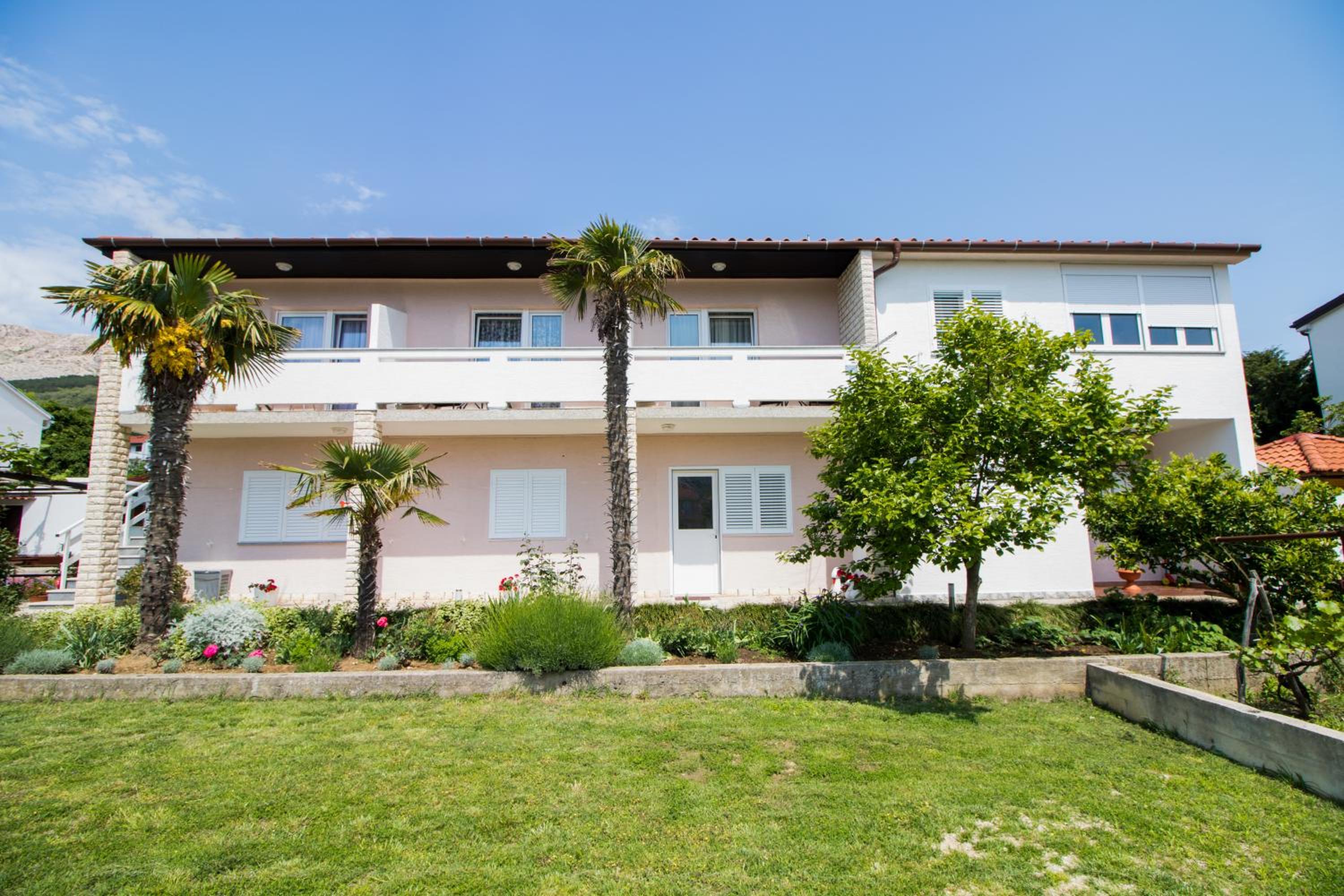 Rooms & Apartment Albina view 2