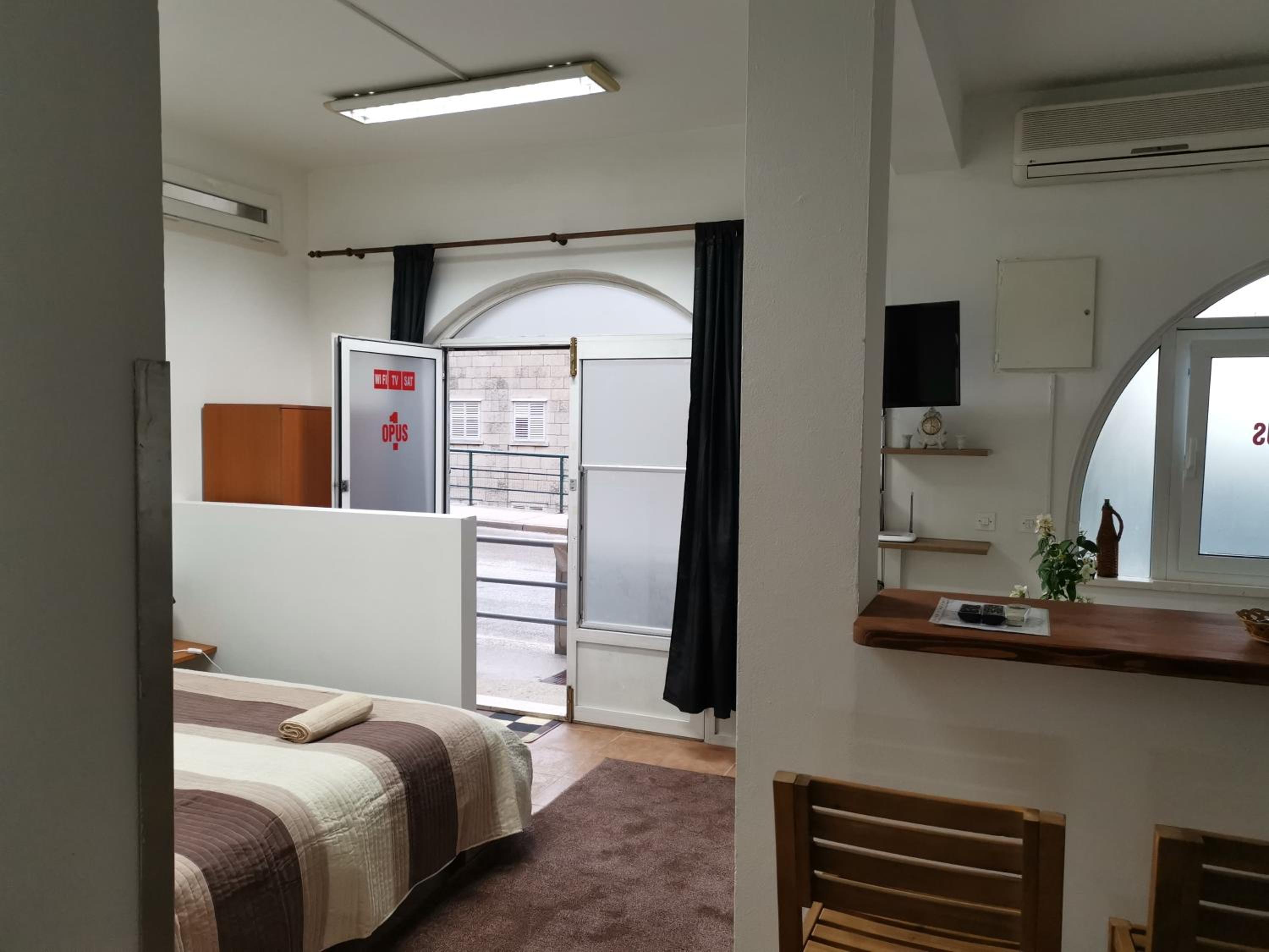 Opus One apartment Dubrovnik - Private parking