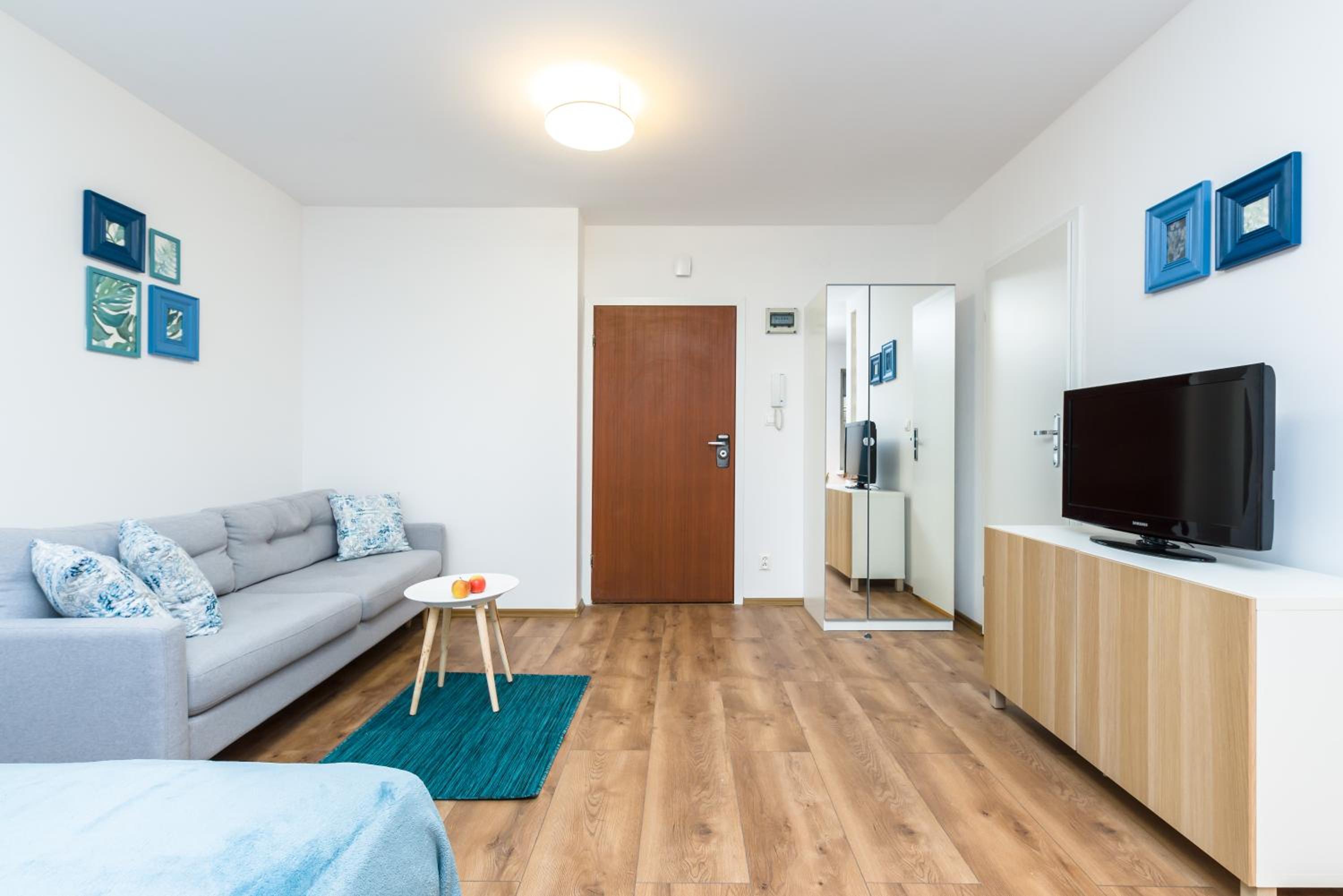 Sleepway Apartments - Blue Dream