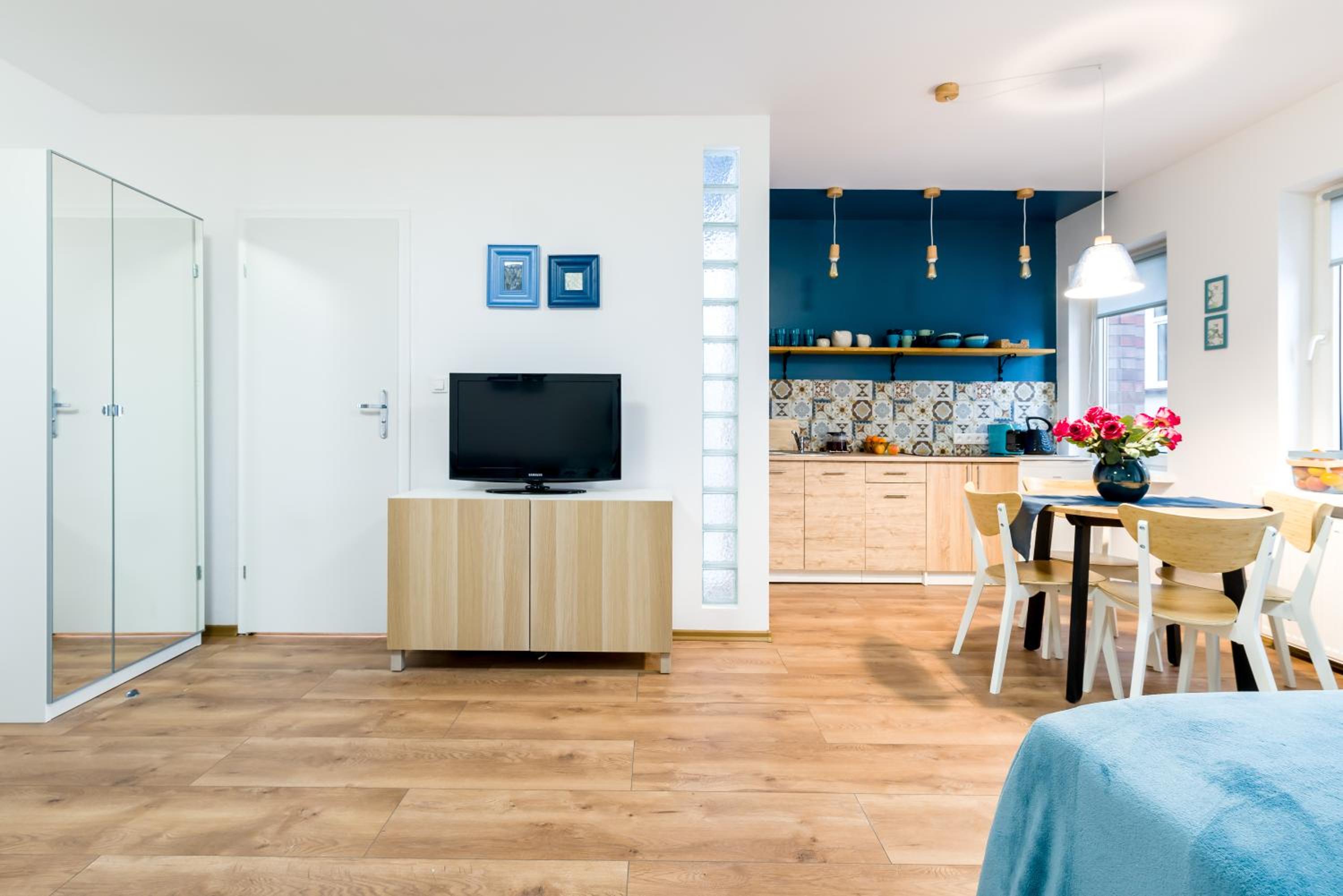 Sleepway Apartments - Blue Dream
