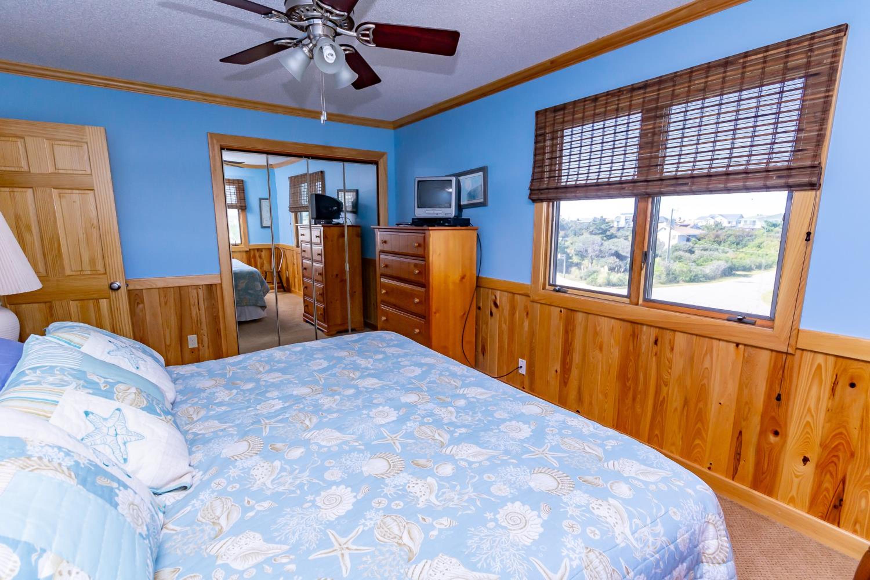 Jessea - Corolla, Ocean Sands, Oceanfront, Ocean Views, Private Walkway to Beach, Pool, Hot Tub