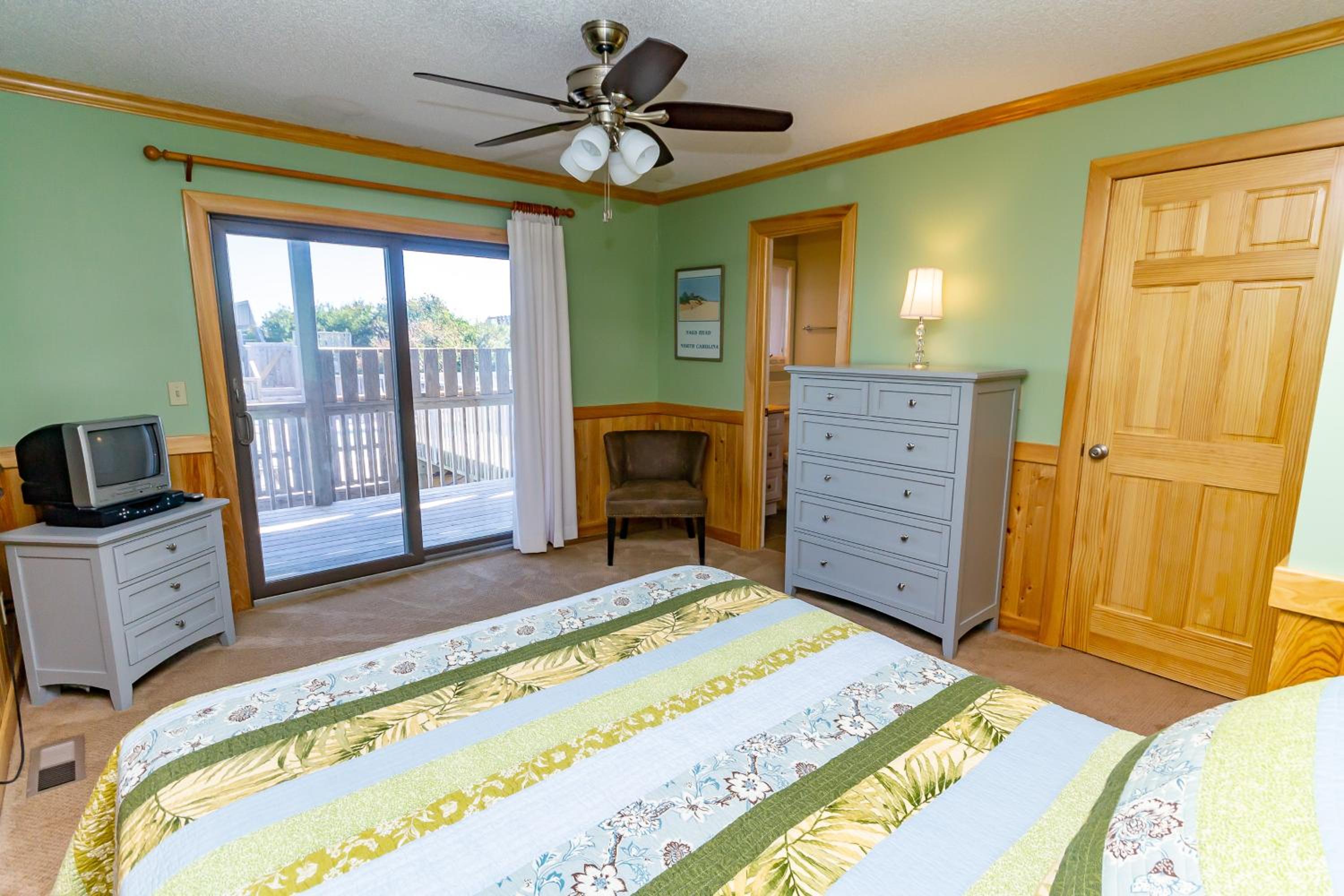 Jessea - Corolla, Ocean Sands, Oceanfront, Ocean Views, Private Walkway to Beach, Pool, Hot Tub