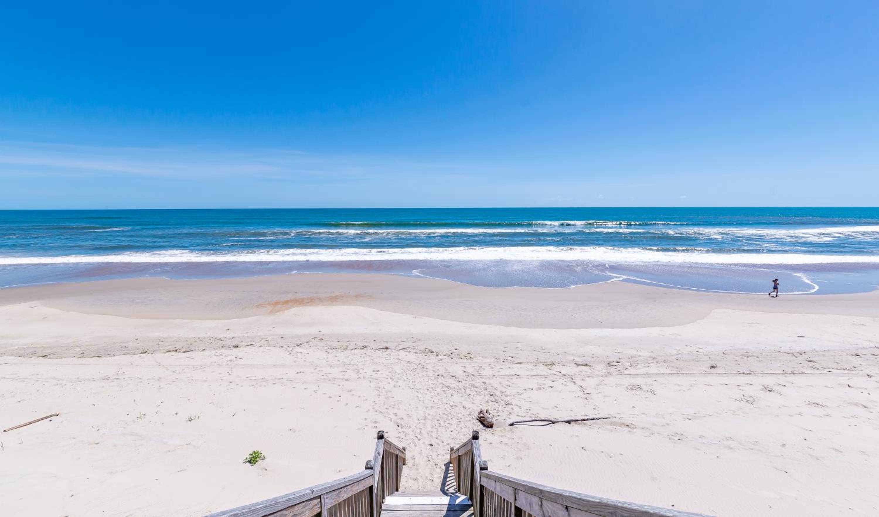 Jessea - Corolla, Ocean Sands, Oceanfront, Ocean Views, Private Walkway to Beach, Pool, Hot Tub