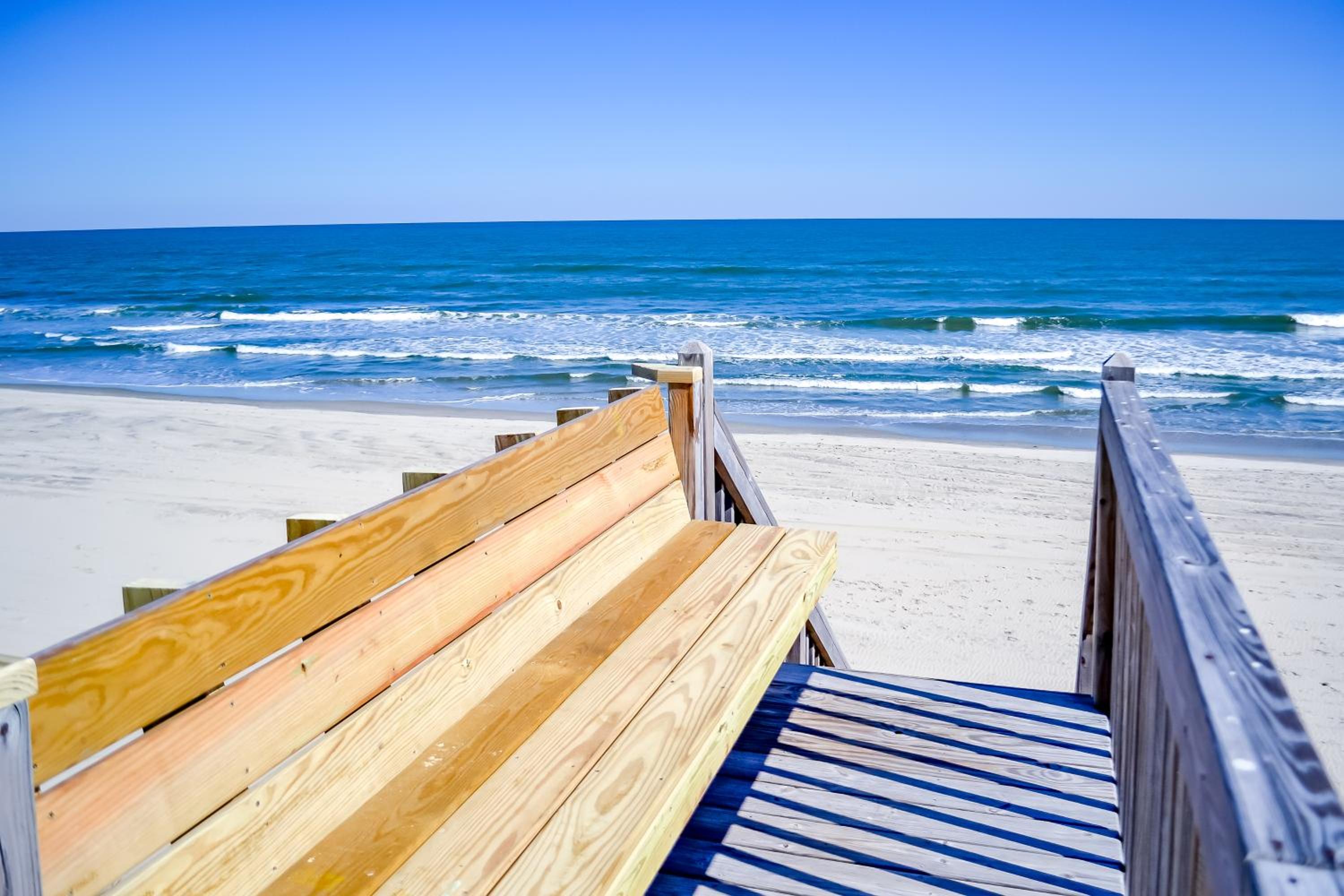 Jessea - Corolla, Ocean Sands, Oceanfront, Ocean Views, Private Walkway to Beach, Pool, Hot Tub