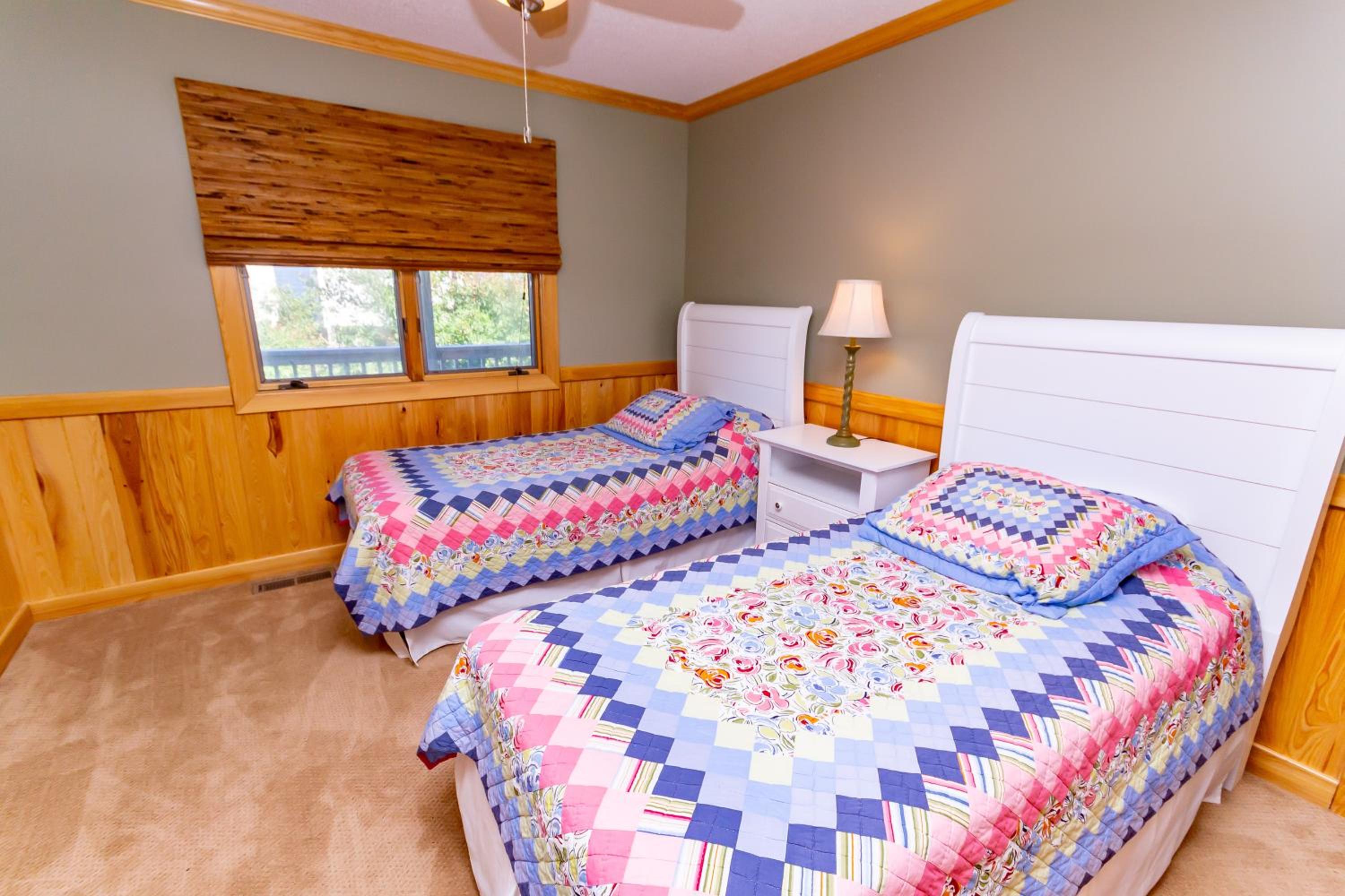 Jessea - Corolla, Ocean Sands, Oceanfront, Ocean Views, Private Walkway to Beach, Pool, Hot Tub
