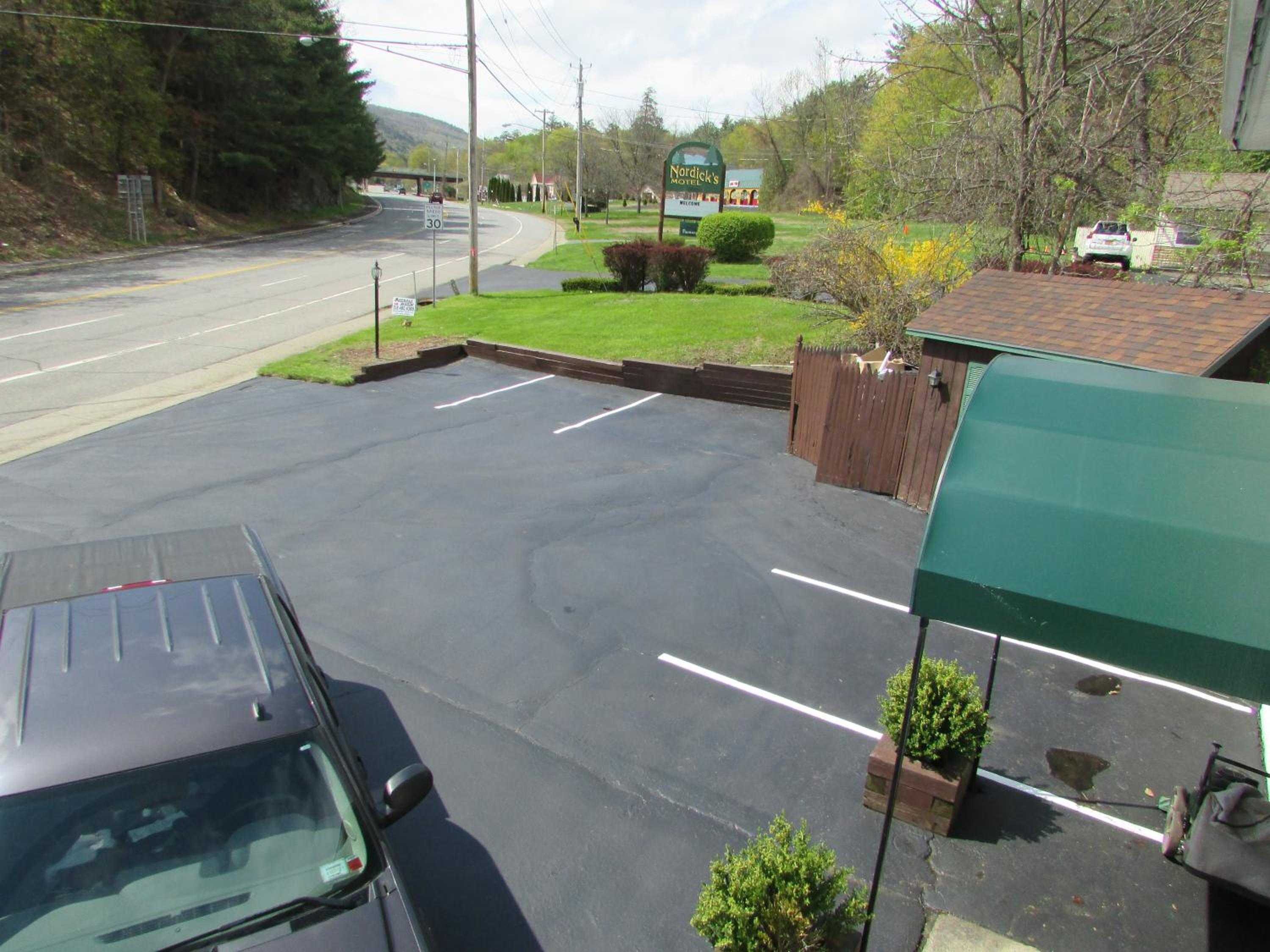 The Lake George Inn