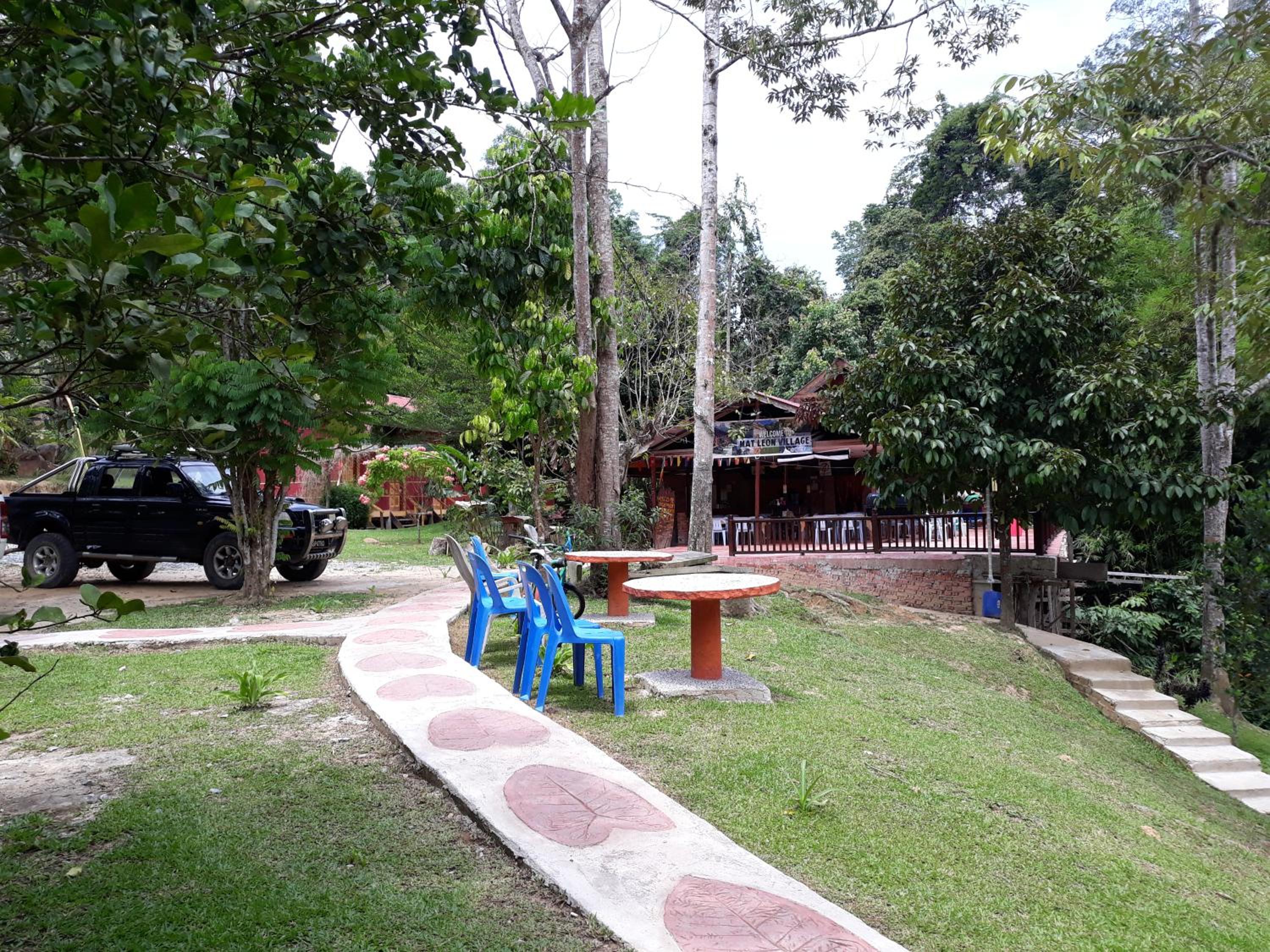 Matleon village