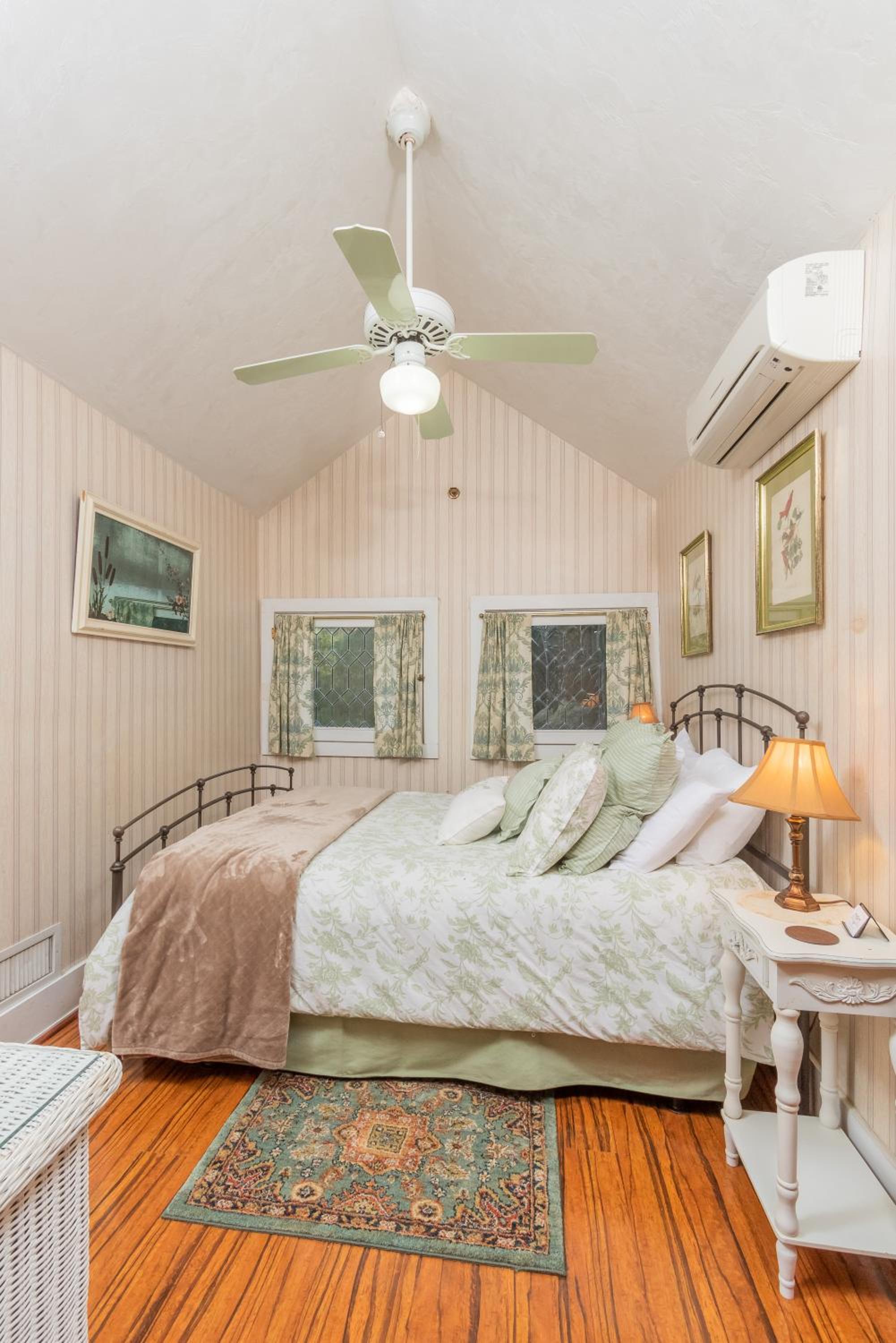Herlong Mansion Bed & Breakfast