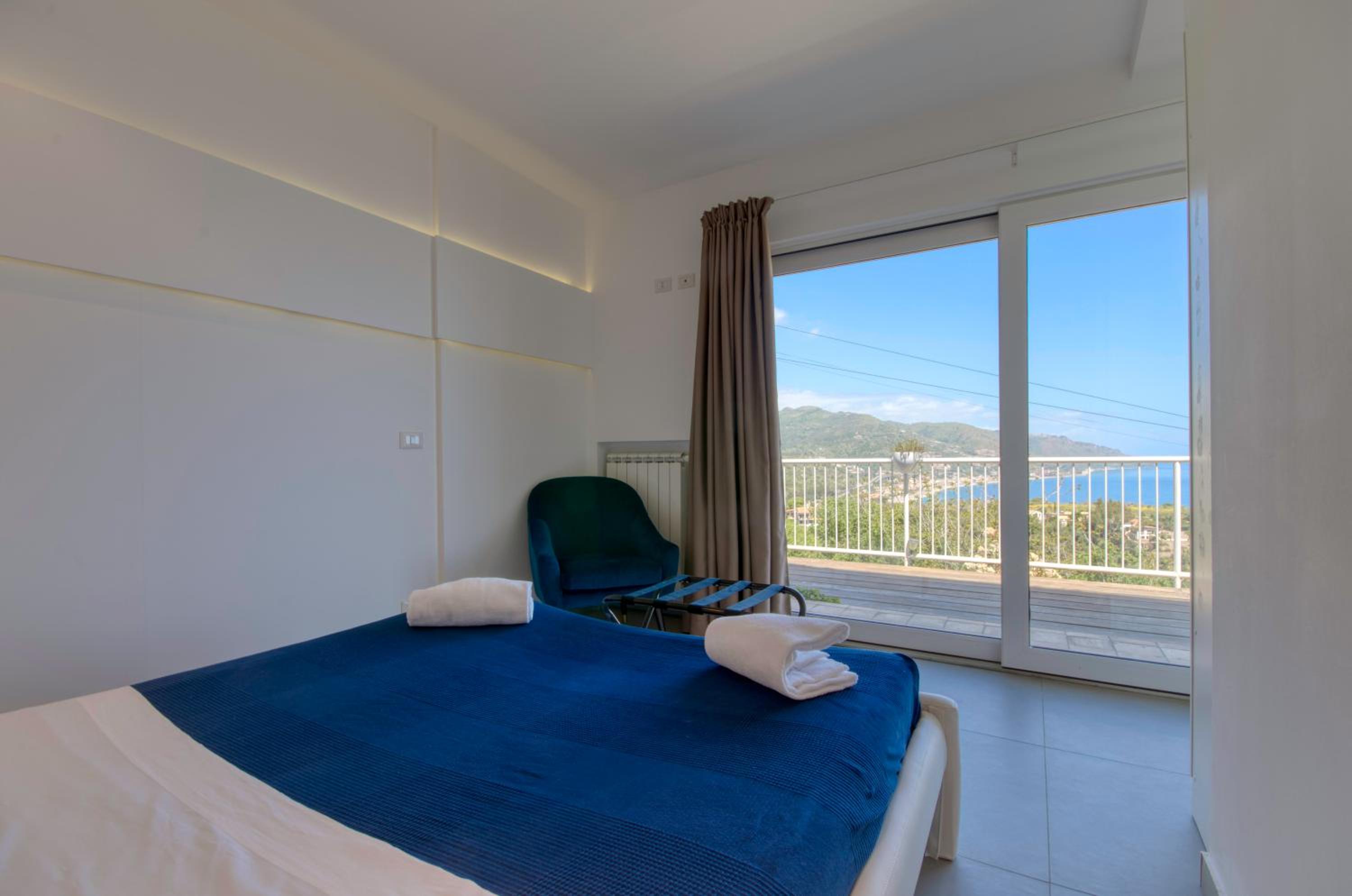 Luxury Taorum villa with spectacular sea views in Taormina