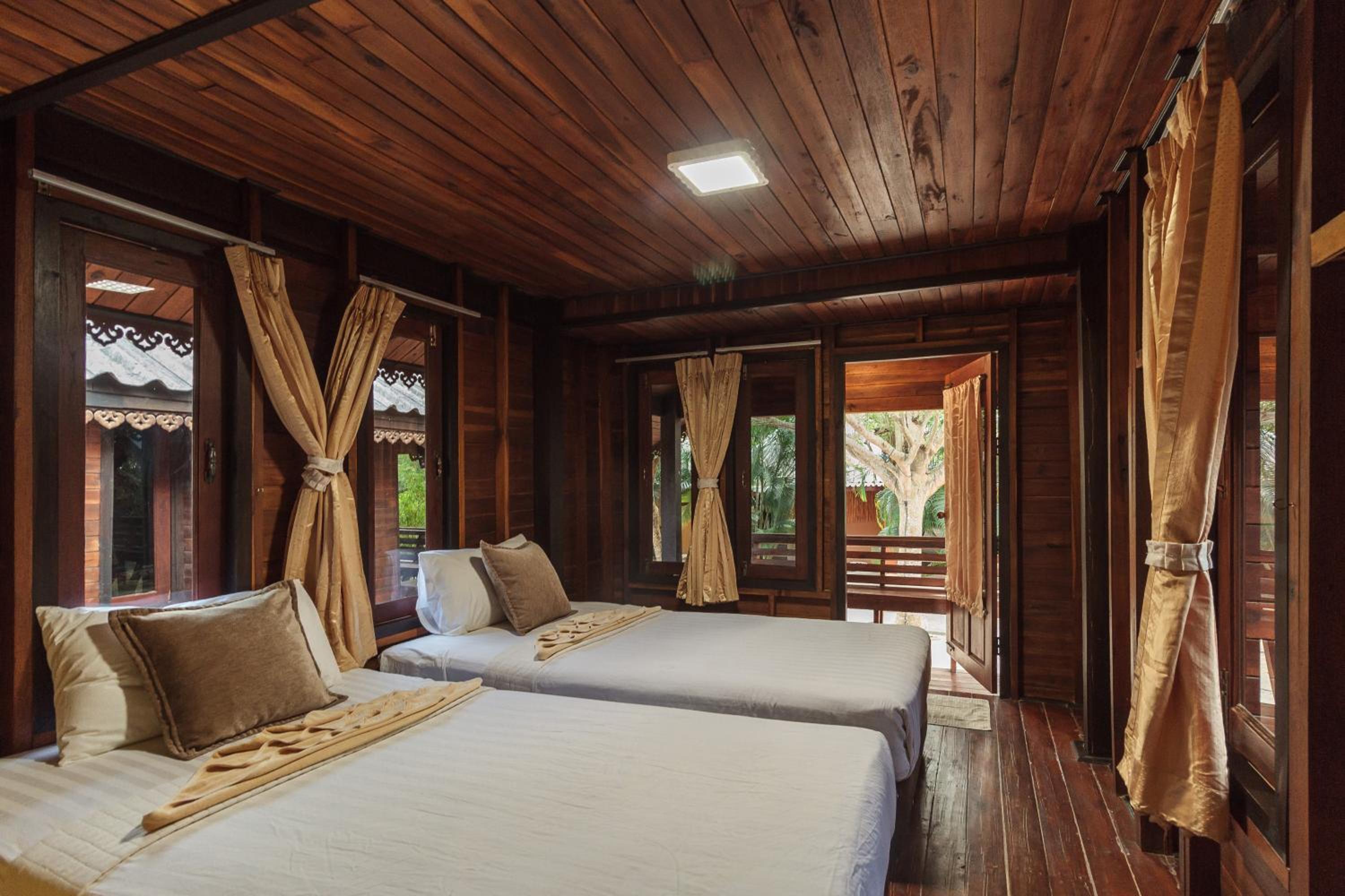 Sabaii Bay Resort