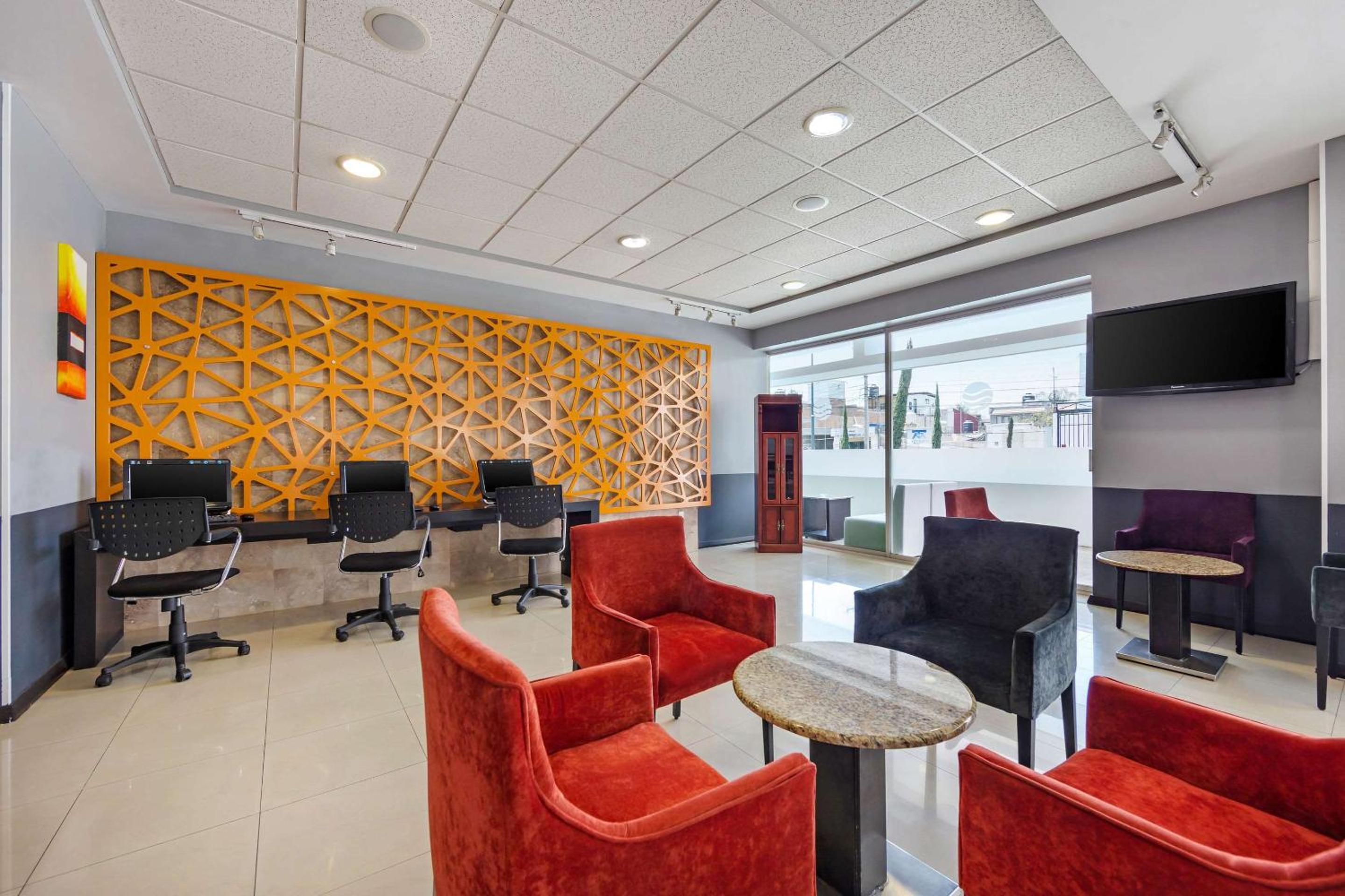 Comfort Inn Morelia - Property Image 20