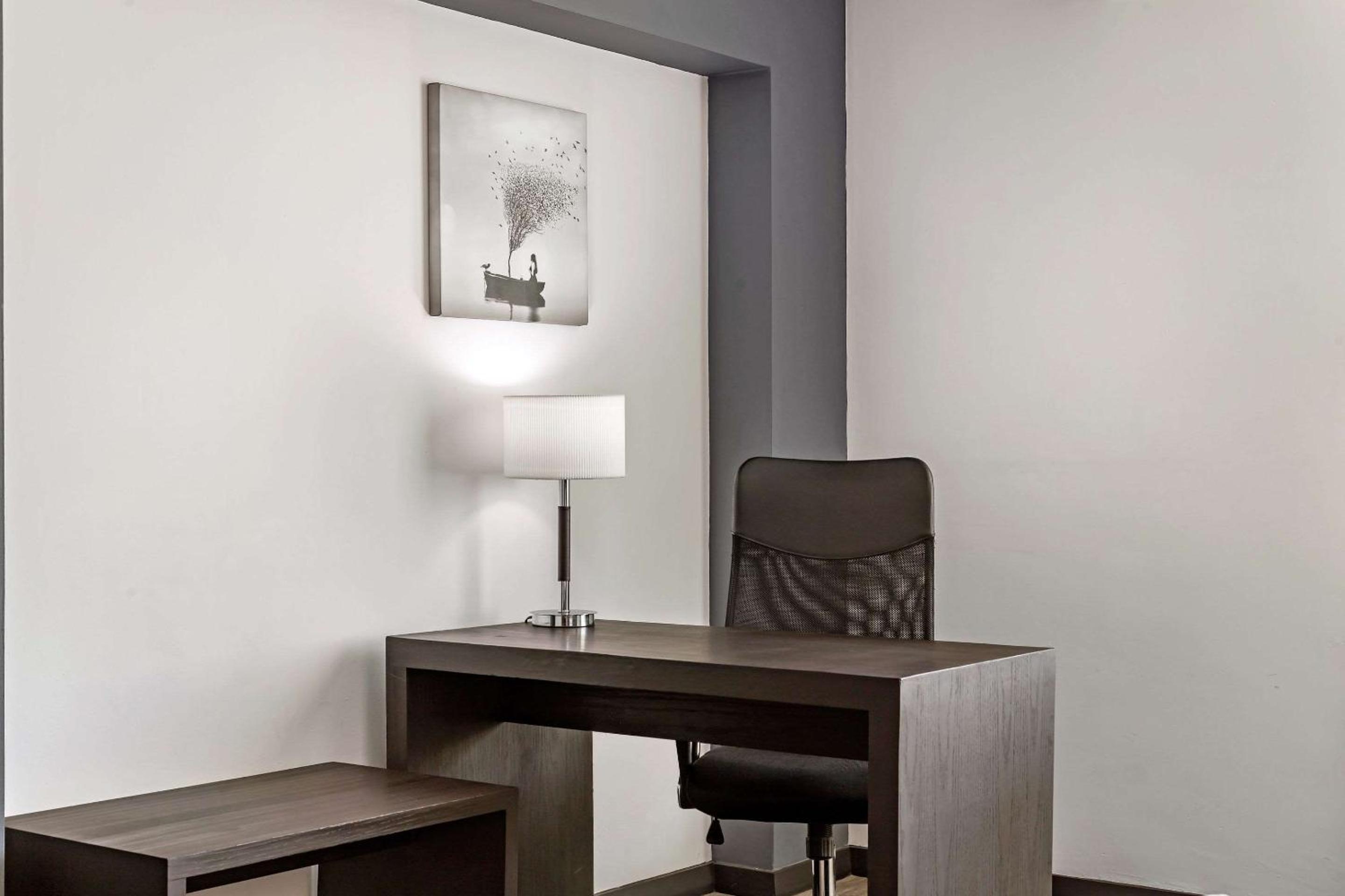Comfort Inn Morelia - Property Image 1
