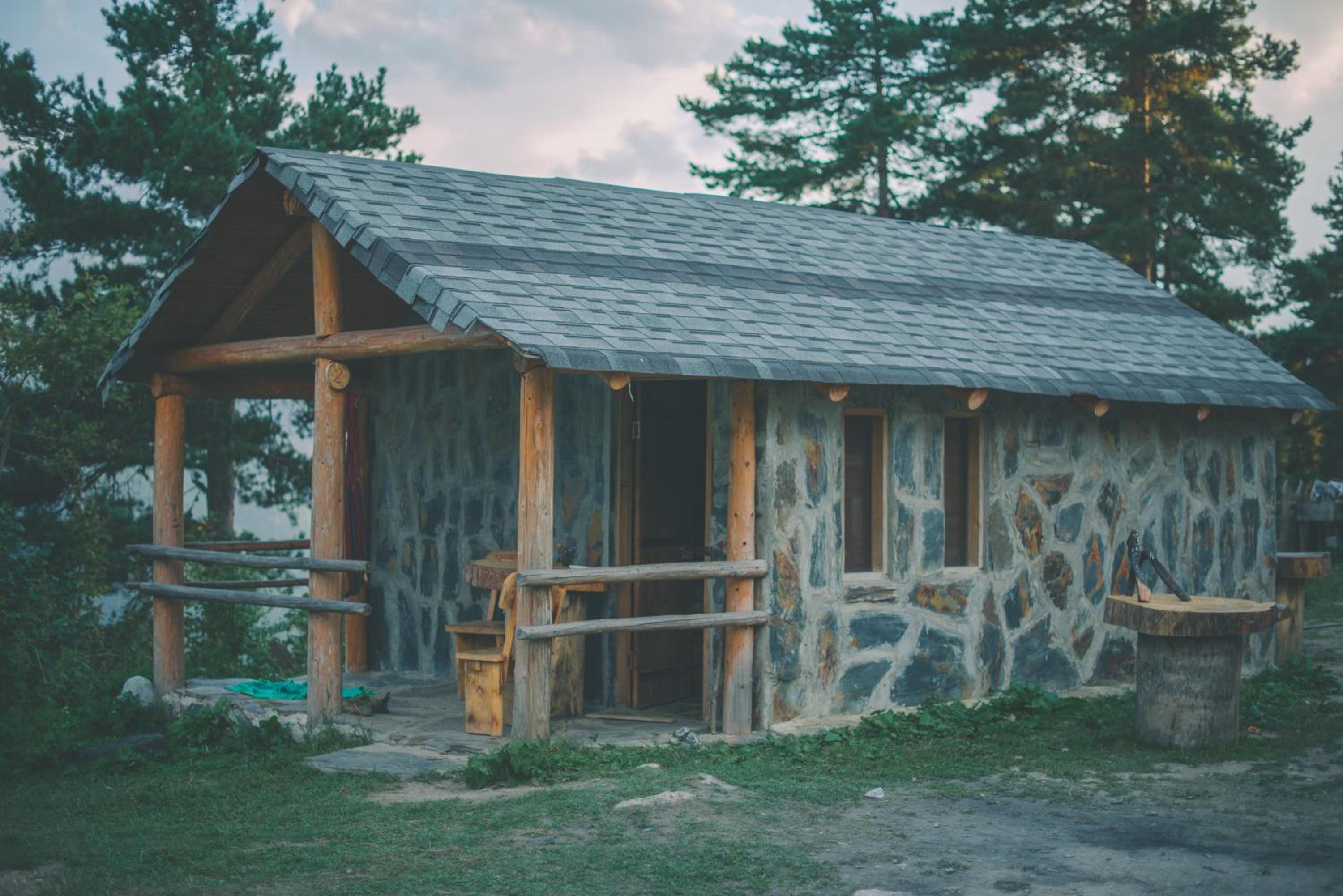 Heshkili huts and cabins Svaneti