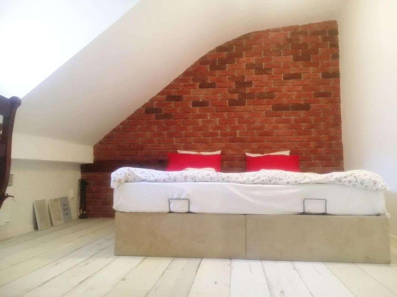 Apartment Bonbon 1 view 4