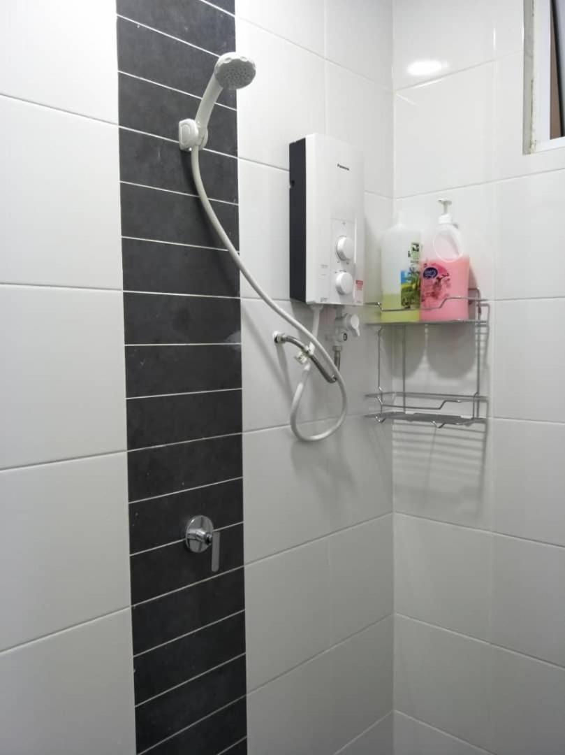 Enjoy Cozy 2 Room Condo at Mesahill Nilai (15 mins to KLIA) photo 5