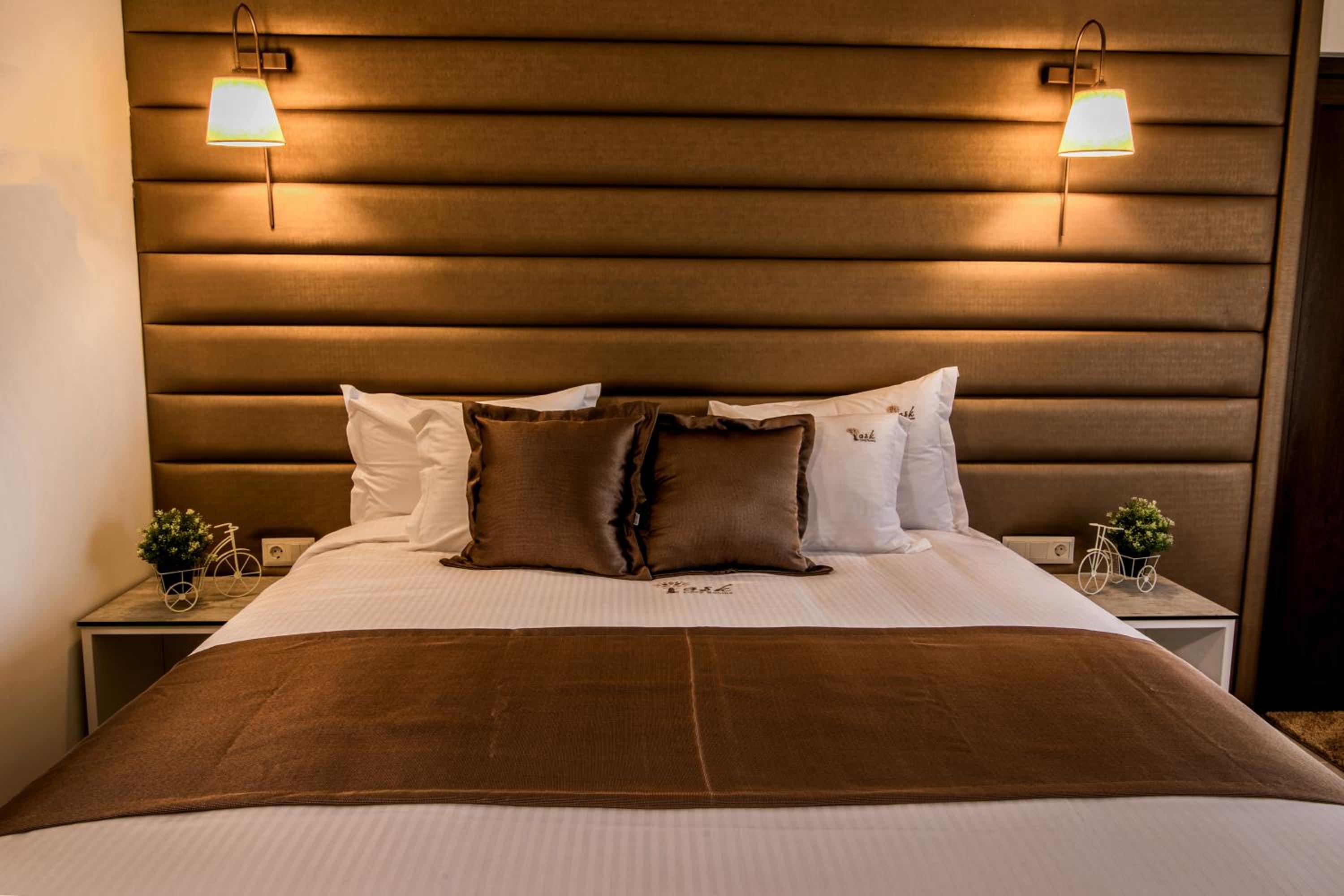 Ask Cozy Rooms view 4
