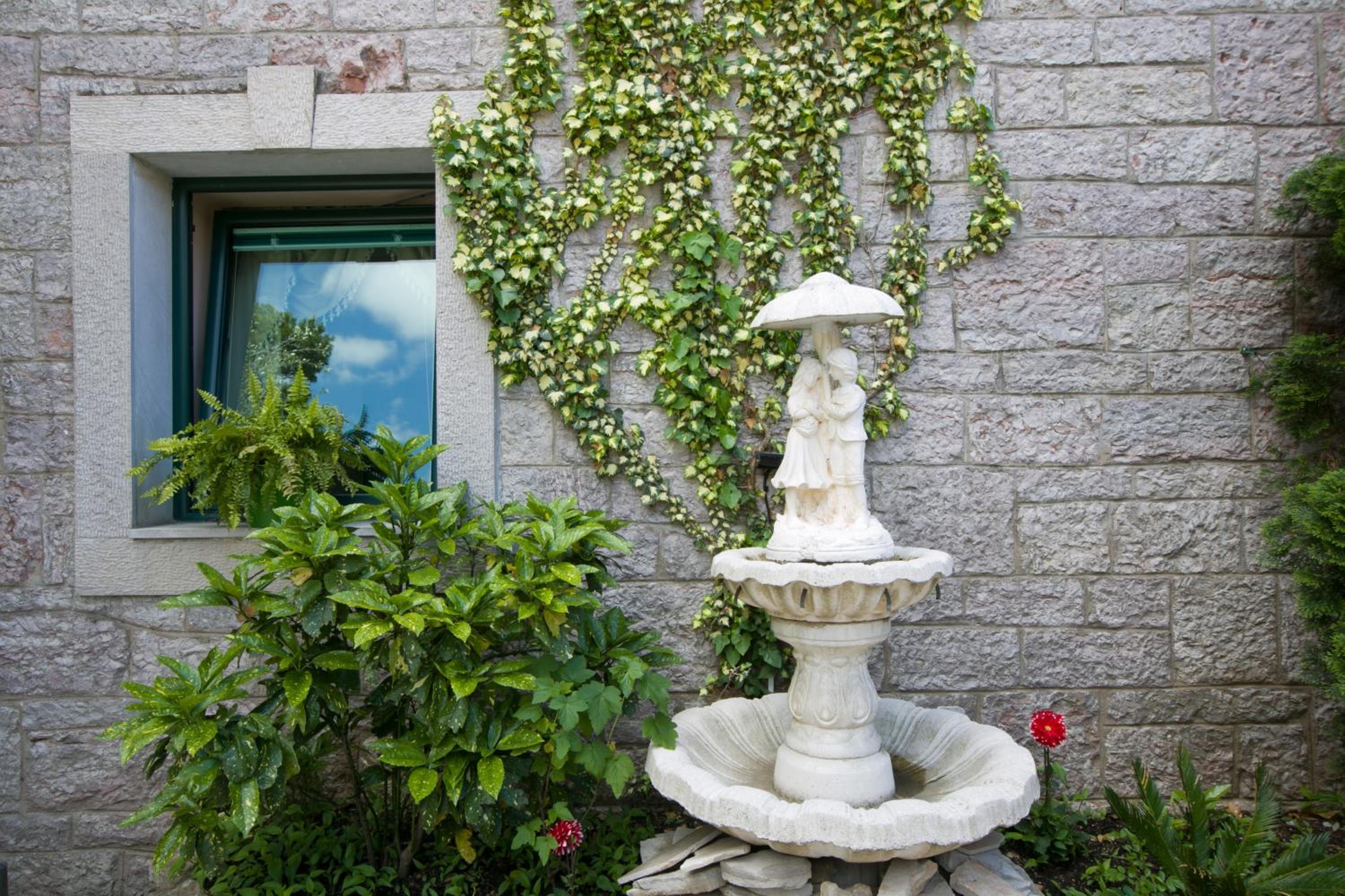 Photo 43