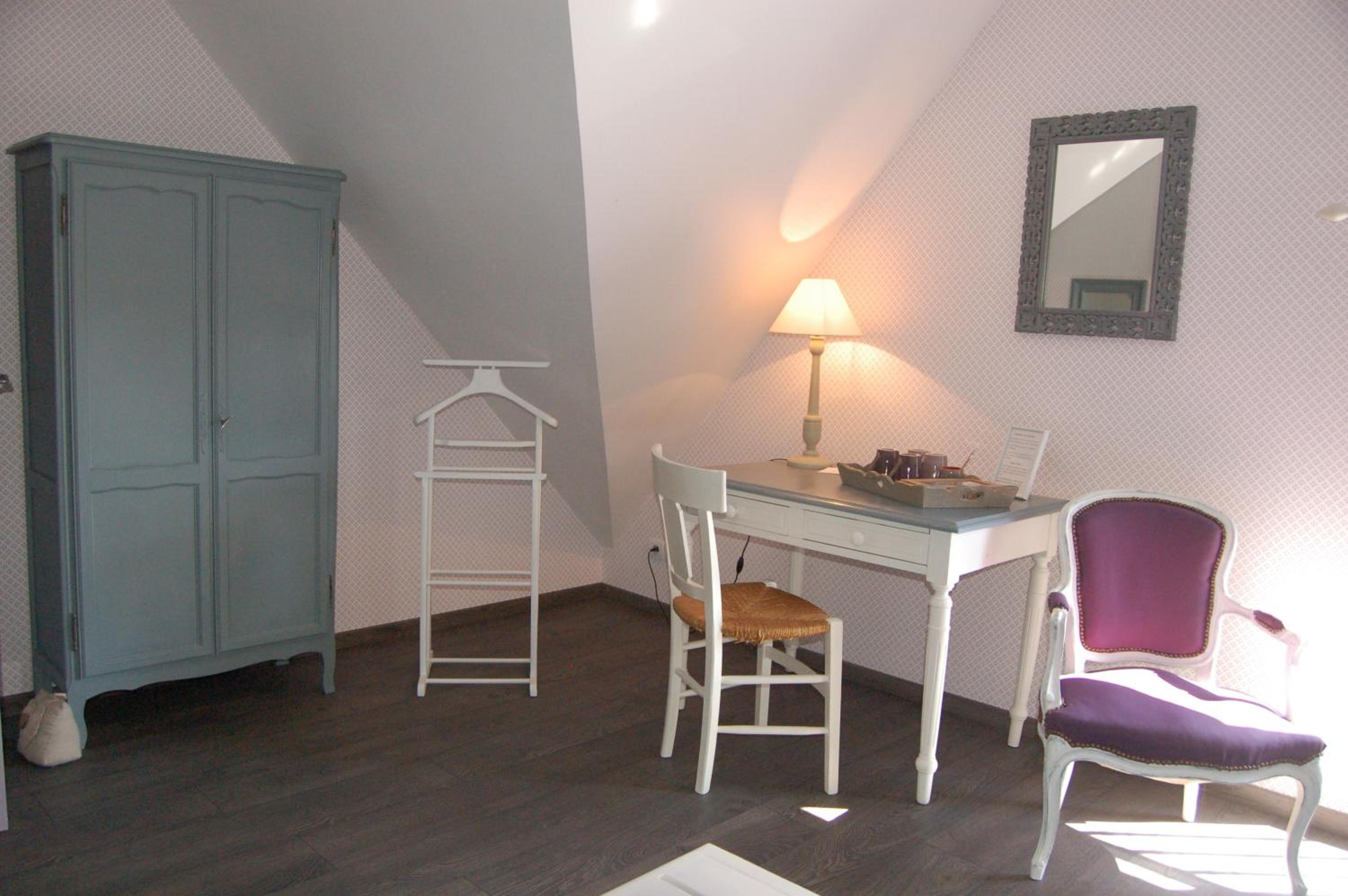 La Chaiserie view 3