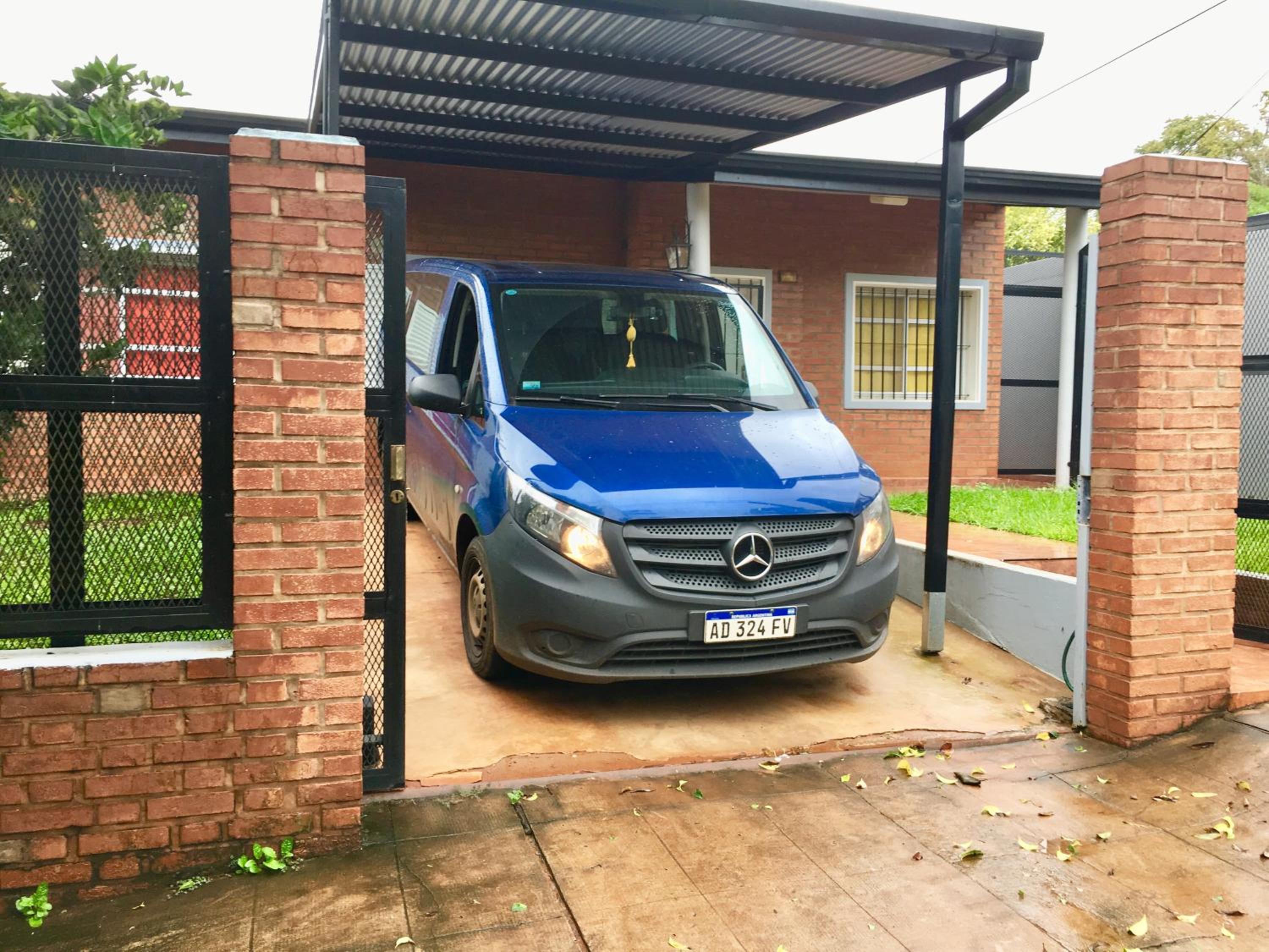 Casa con Garage Puerto Iguazú, zona residencial