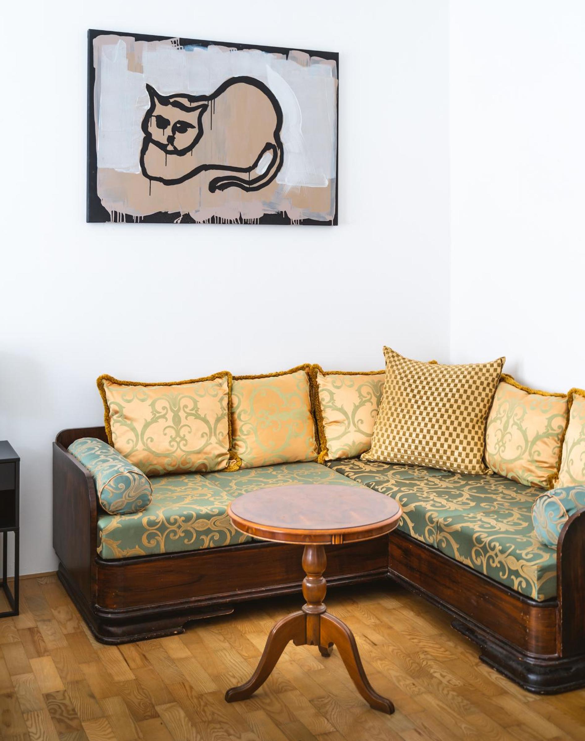 Kafka Apartment 4BR+2bath Old Town