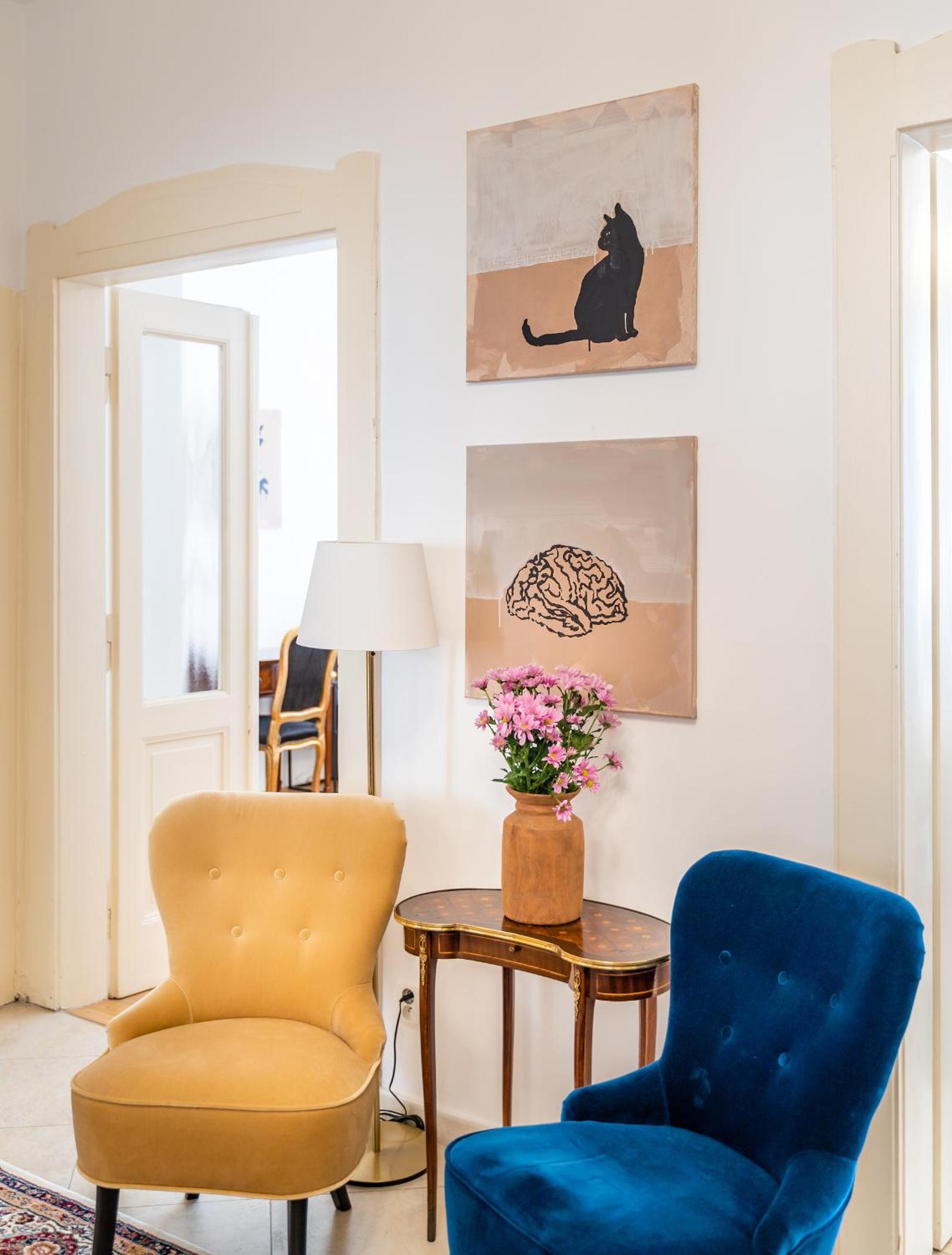 Kafka Apartment 4BR+2bath Old Town