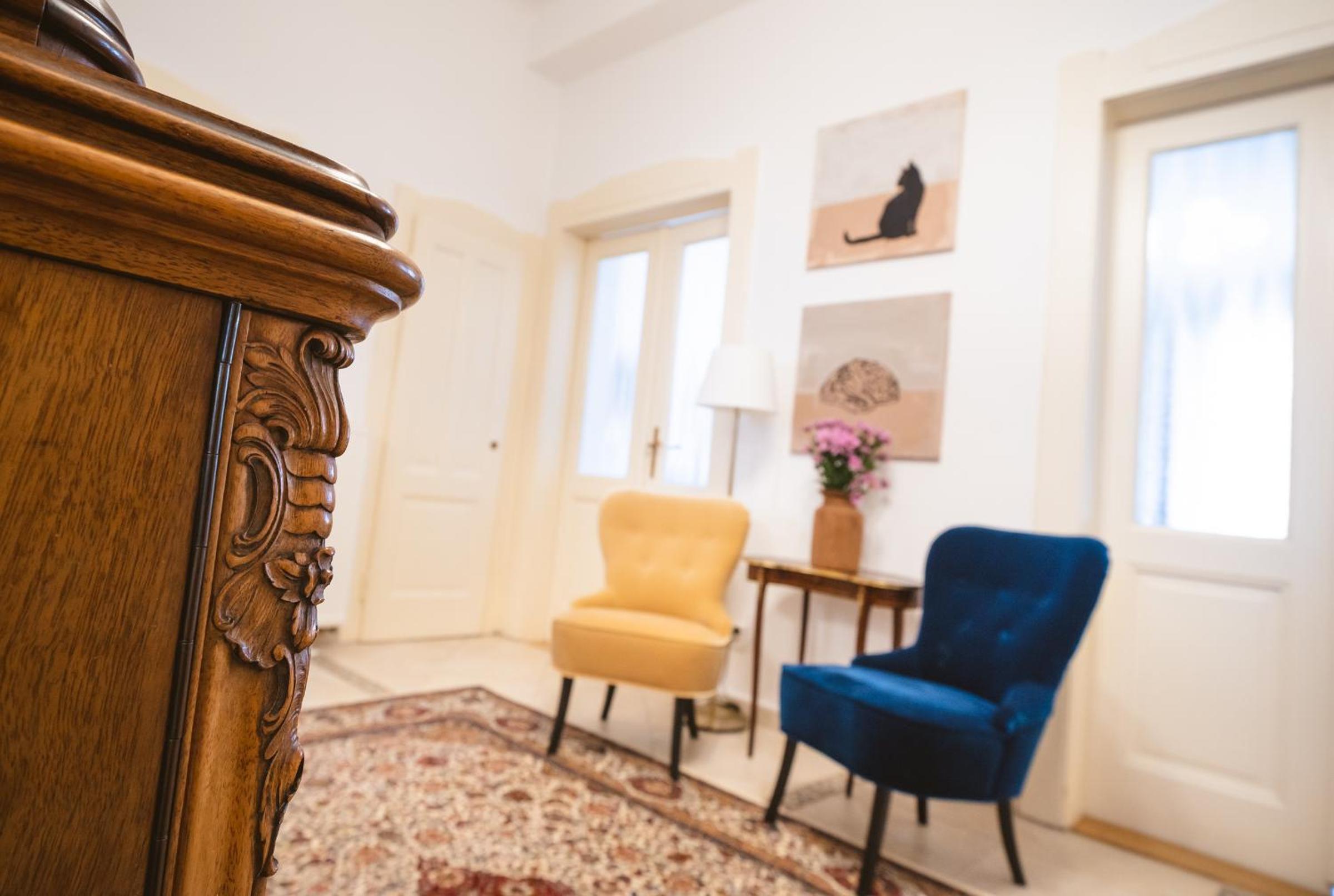 Kafka Apartment 4BR+2bath Old Town