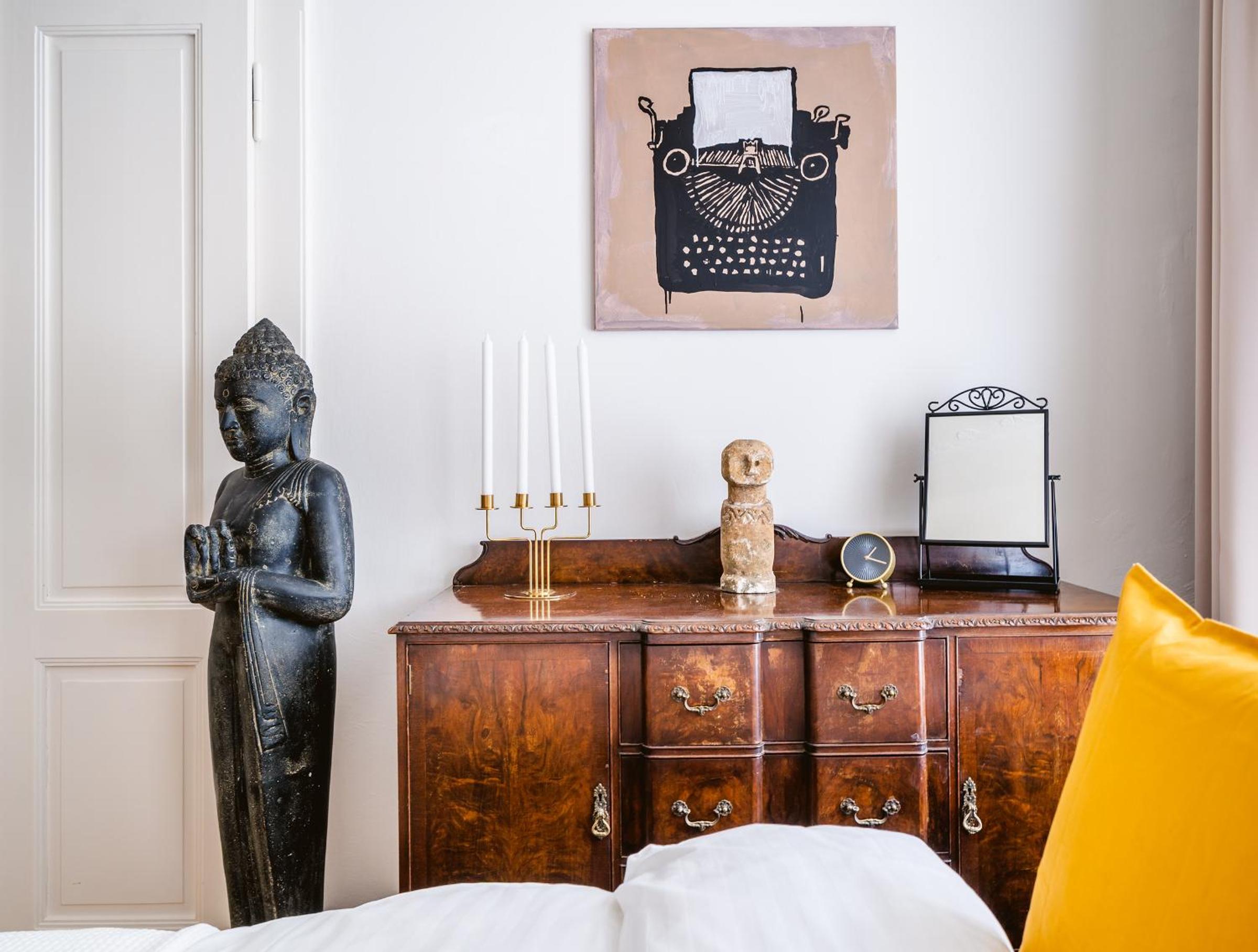 Kafka Apartment 4BR+2bath Old Town