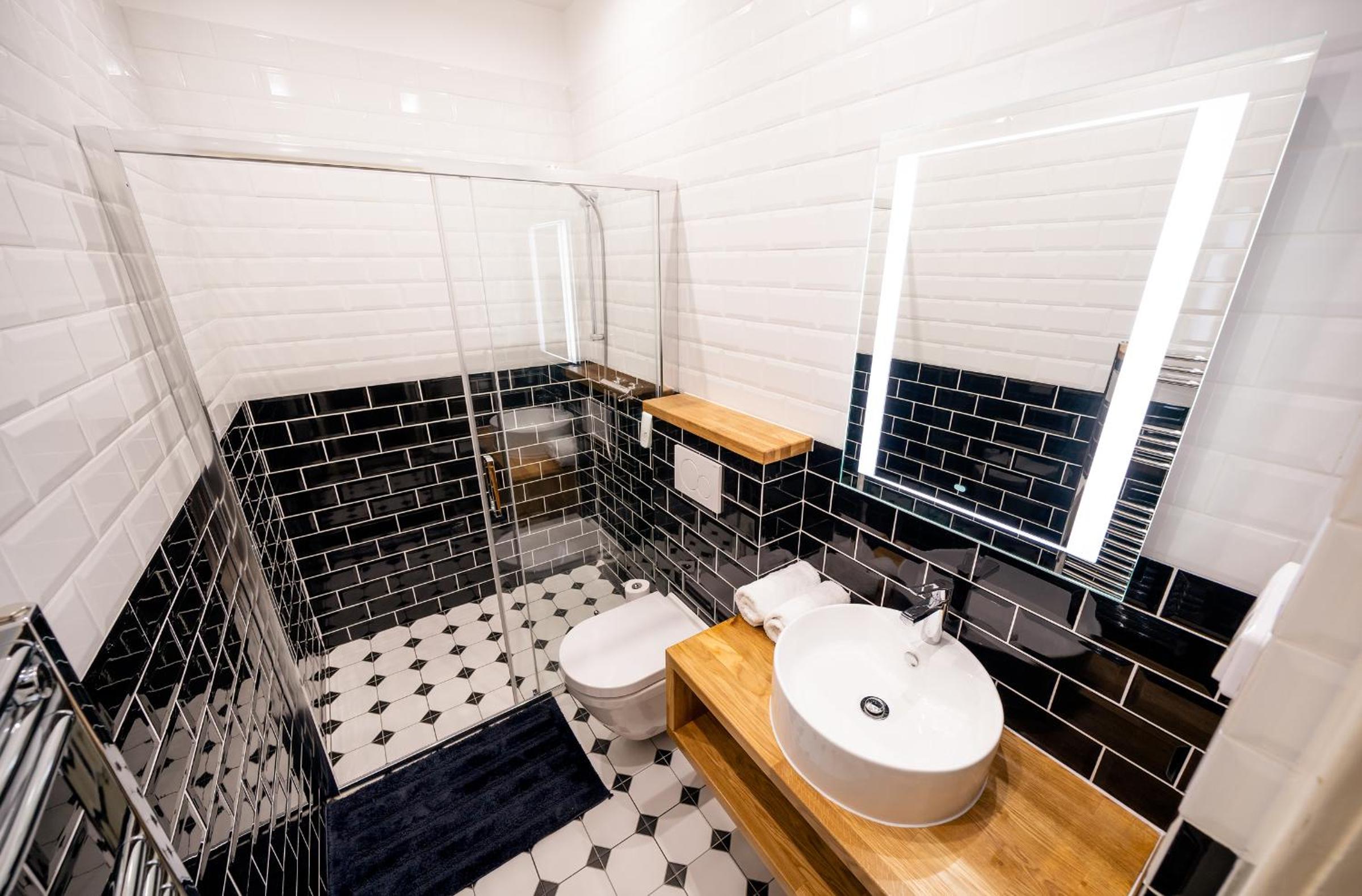 Kafka Apartment 4BR+2bath Old Town