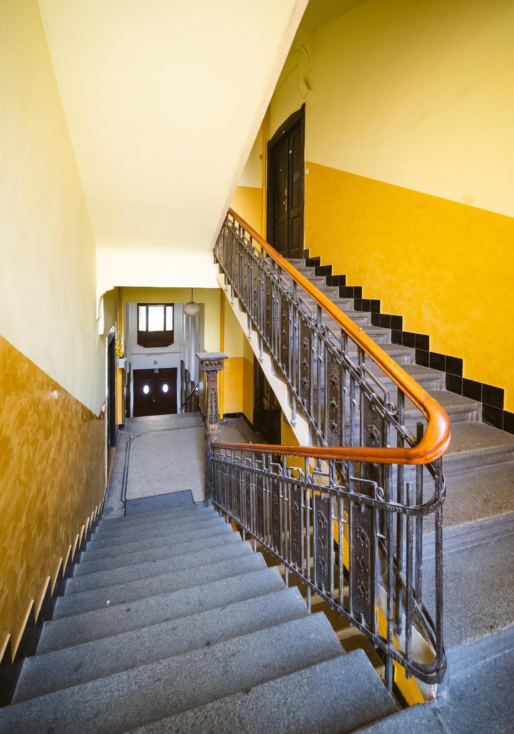 Kafka Apartment 4BR+2bath Old Town