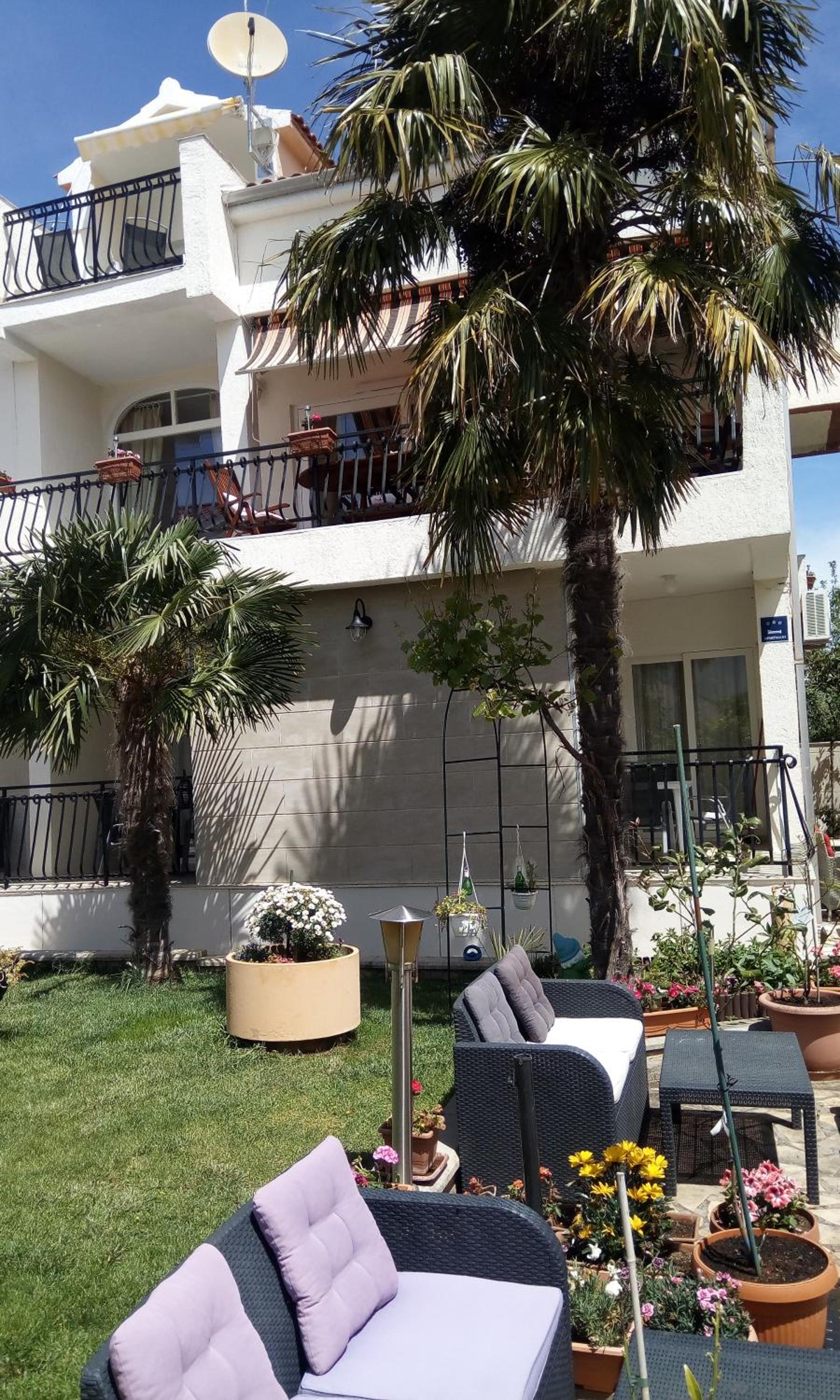 Hotel Villa Dolce Vita - Image 1